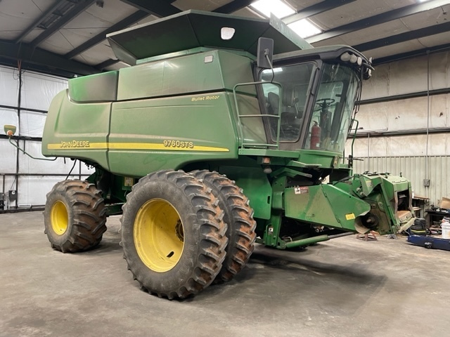 2006 John Deere 9760 STS Combine