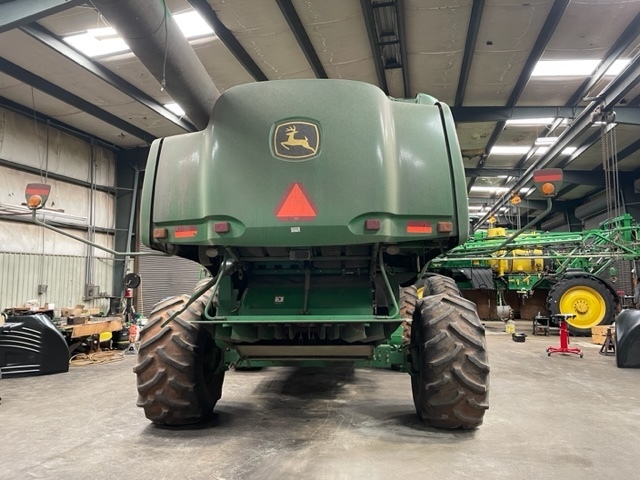 2006 John Deere 9760 STS Combine