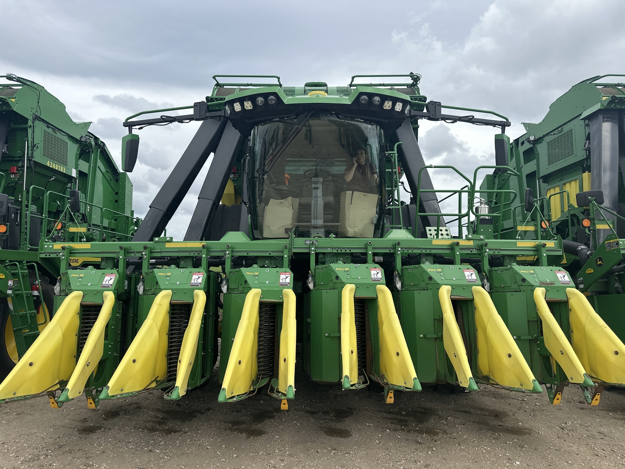 2024 John Deere CP770 Cotton Equipment