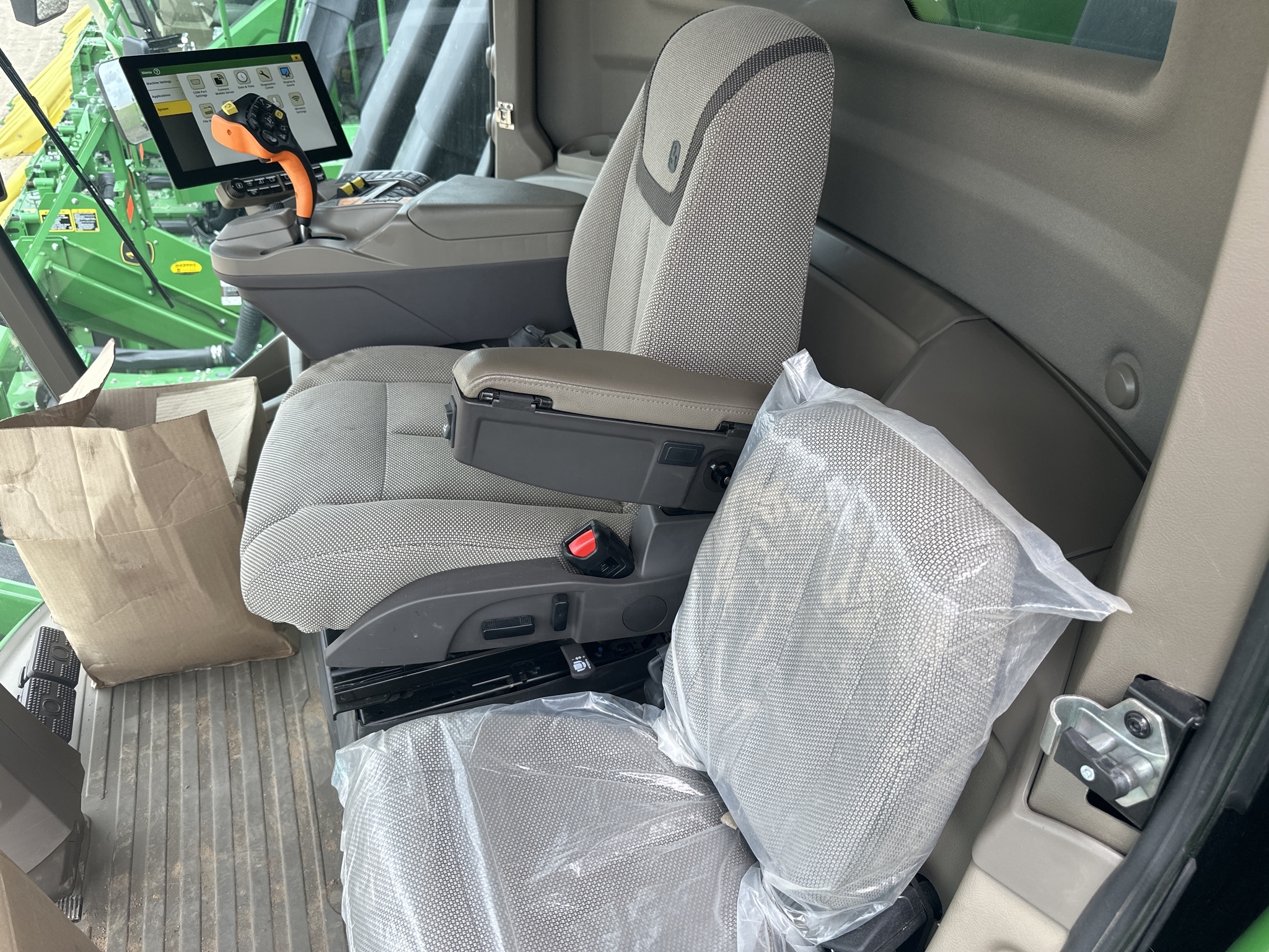 2024 John Deere CP770 Cotton Equipment