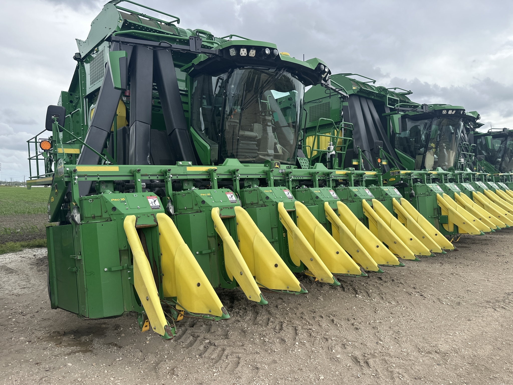 2024 John Deere CP770 Cotton Equipment