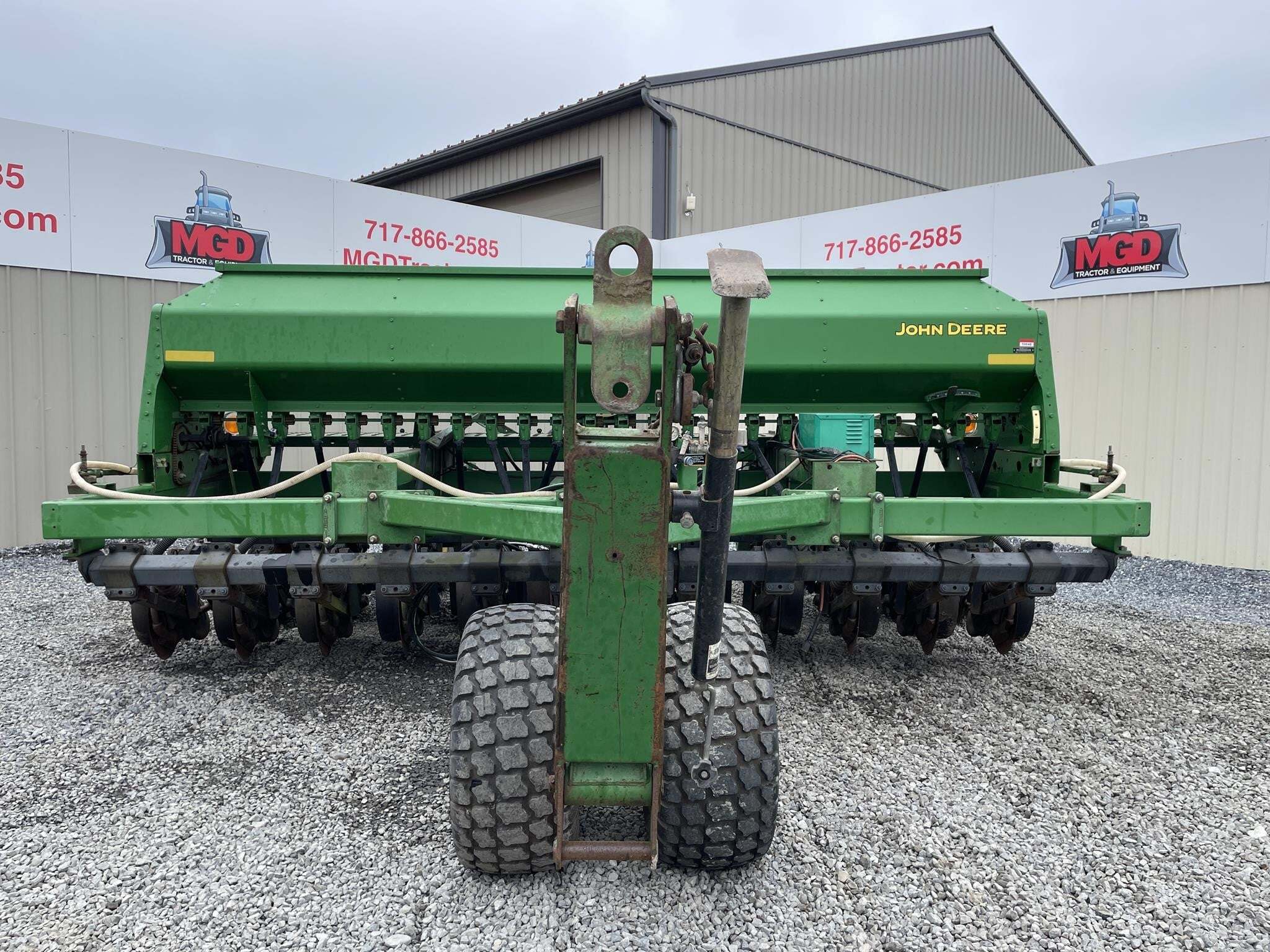 2004 John Deere 1590 Drill