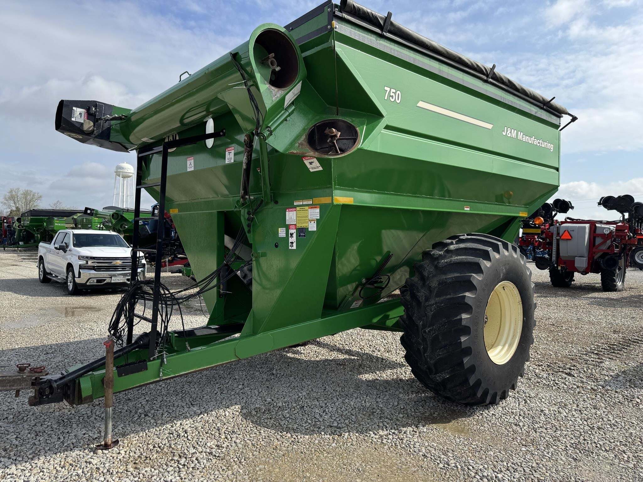  J&M 750-16 Grain Cart
