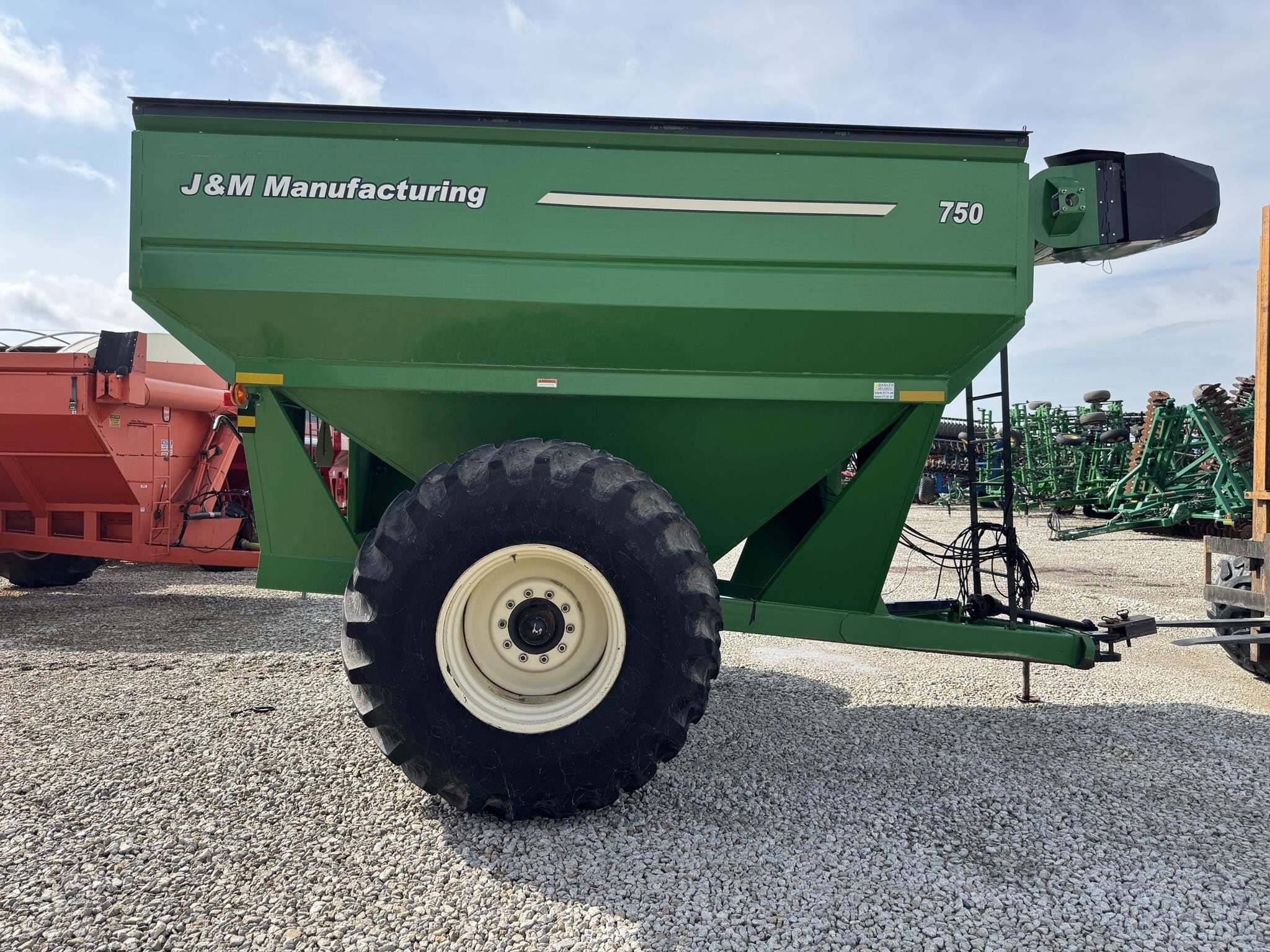  J&M 750-16 Grain Cart