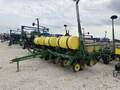 1989 John Deere 7200 Planter