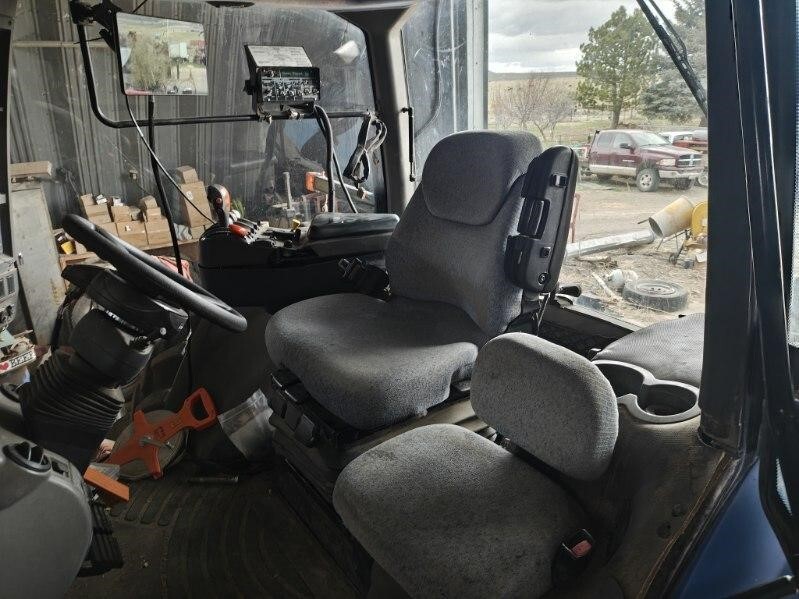 2005 New Holland TG285 Tractor