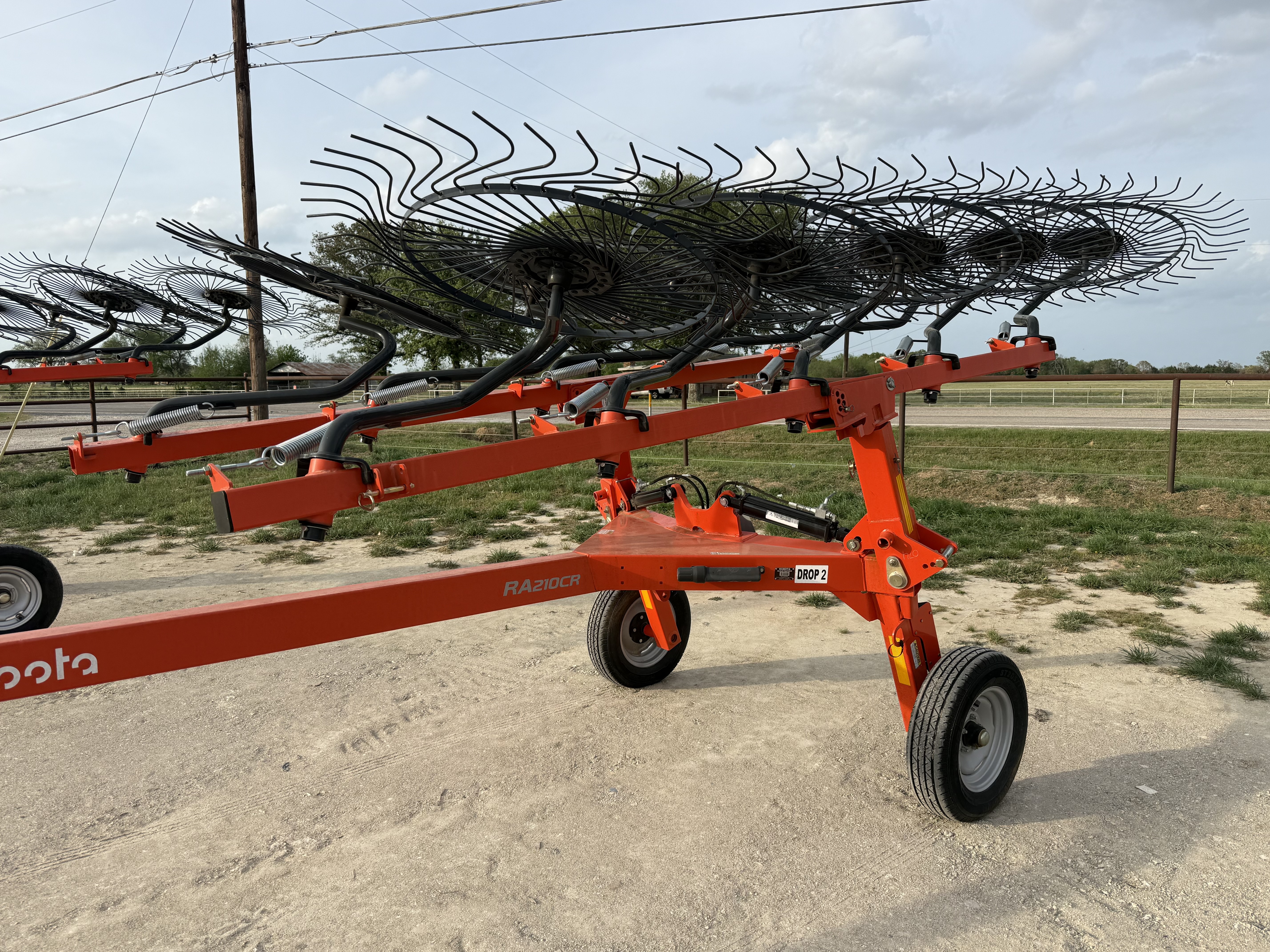  Kubota RA210CR Rake