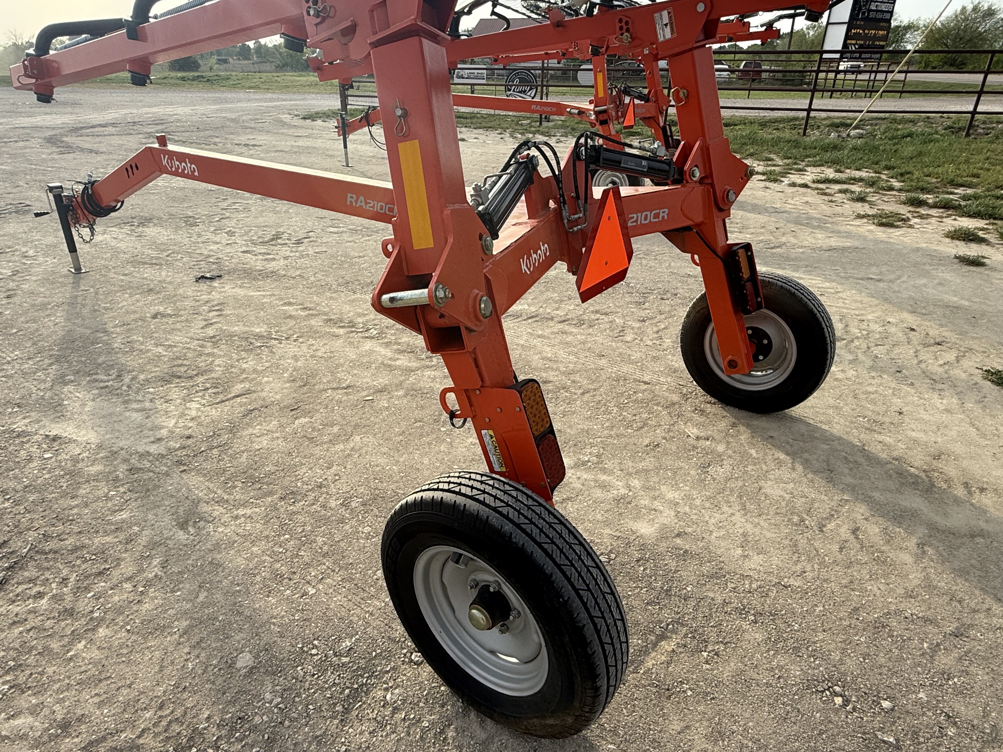  Kubota RA210CR Rake