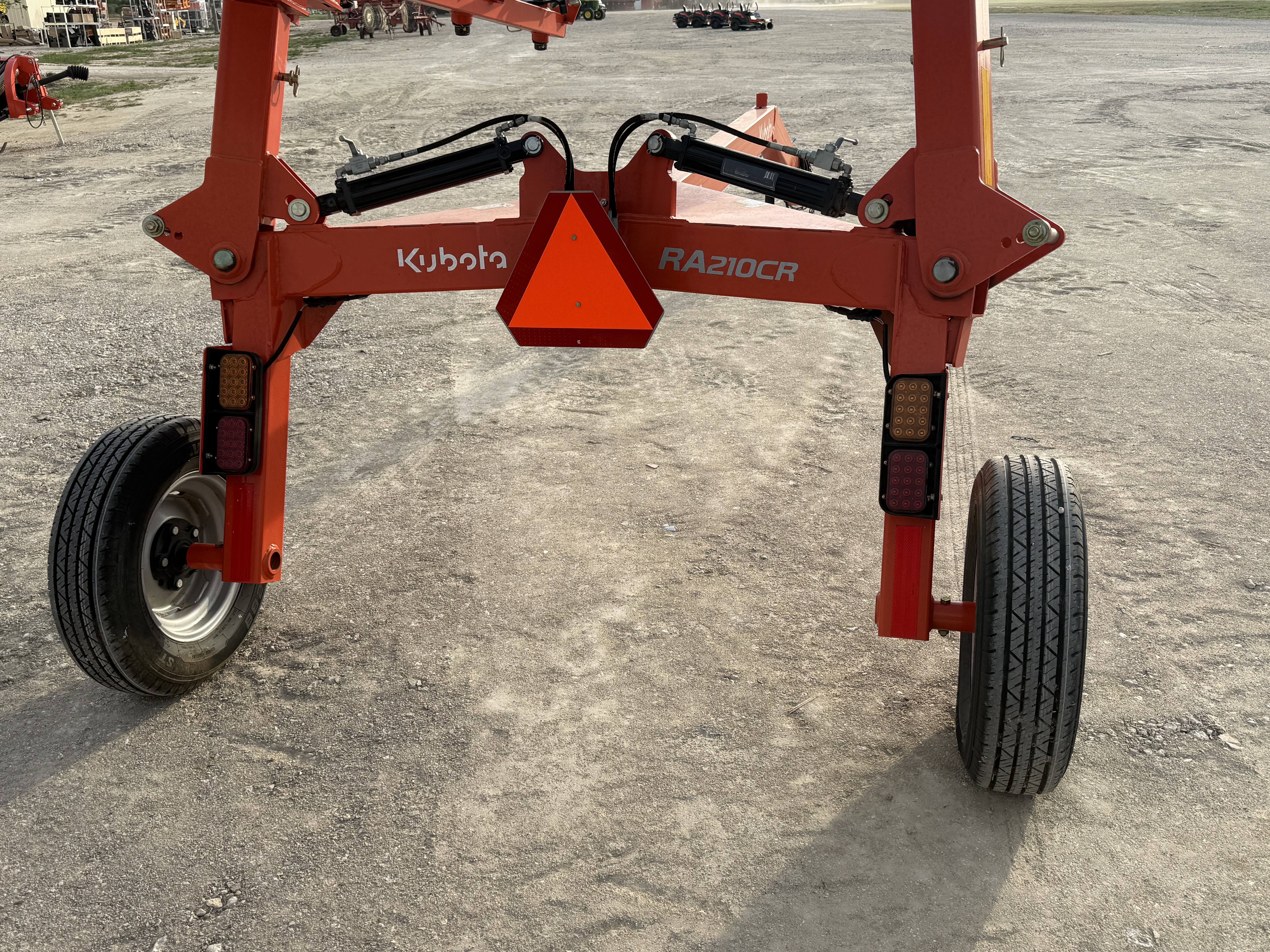  Kubota RA210CR Rake