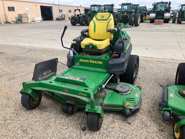 2022 John Deere Z997R Lawn Mower