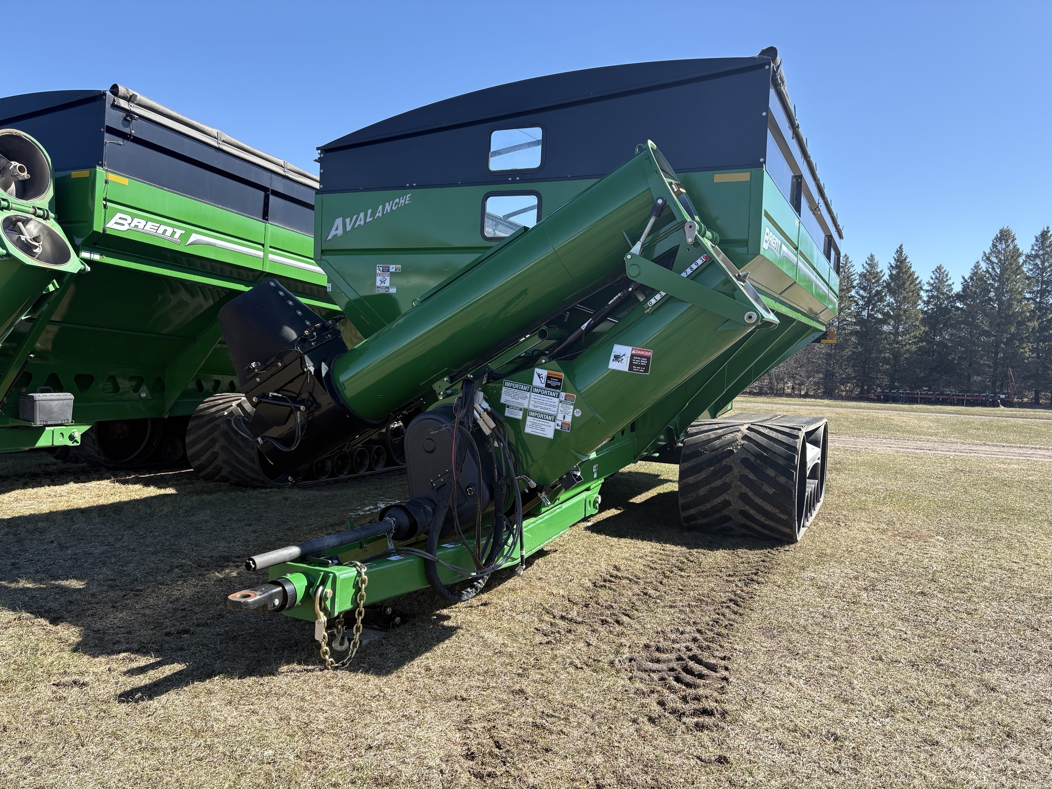 2021 Brent 1596 Grain Cart