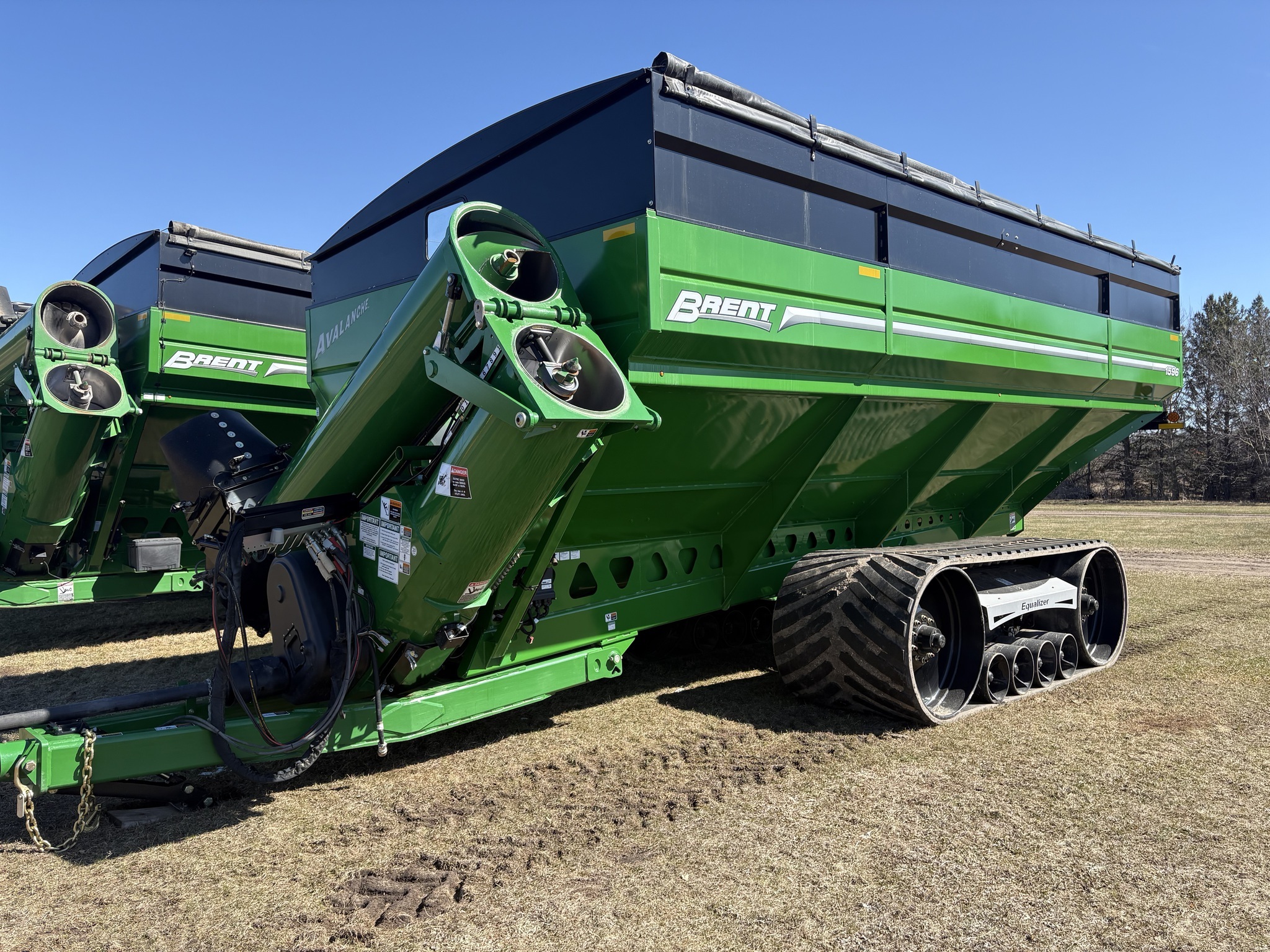 2021 Brent 1596 Grain Cart