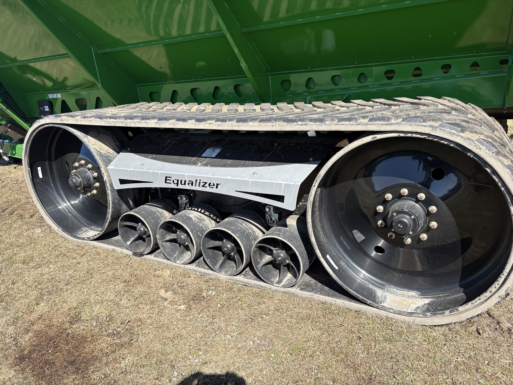 2021 Brent 1596 Grain Cart