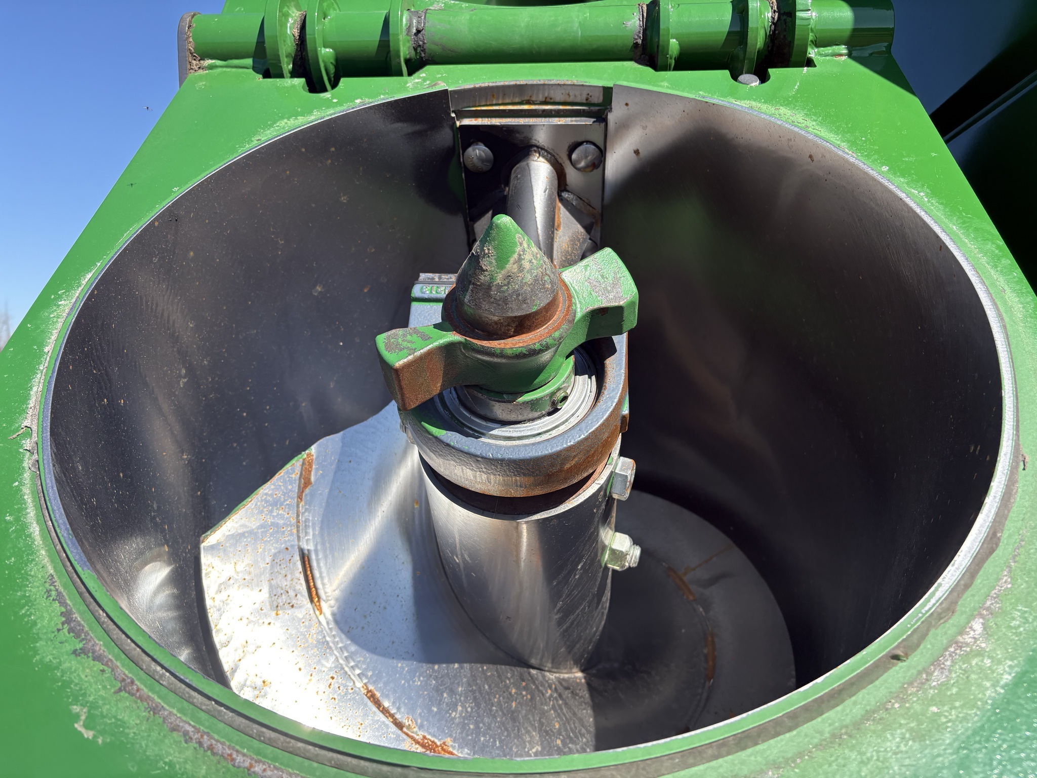 2021 Brent 1596 Grain Cart