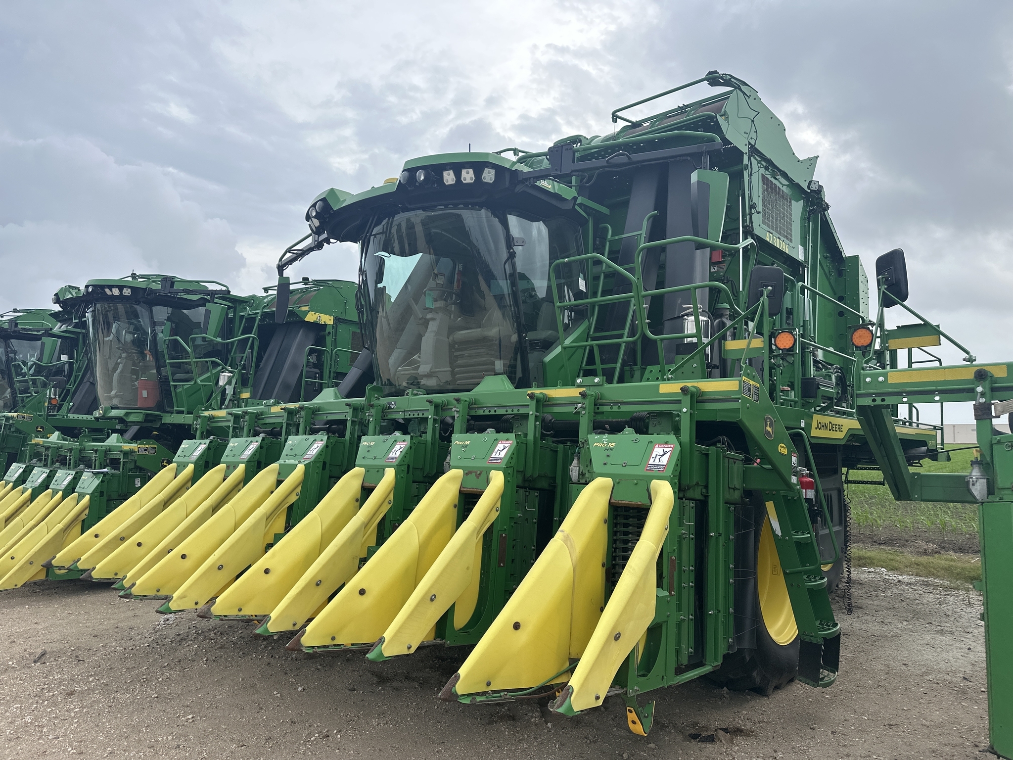 2023 John Deere CP770 Cotton Equipment