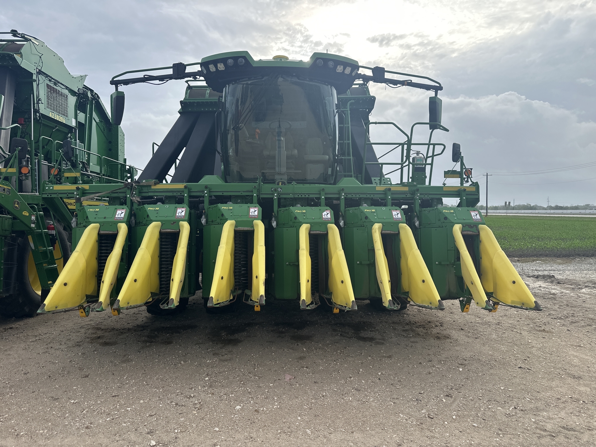 2023 John Deere CP770 Cotton Equipment