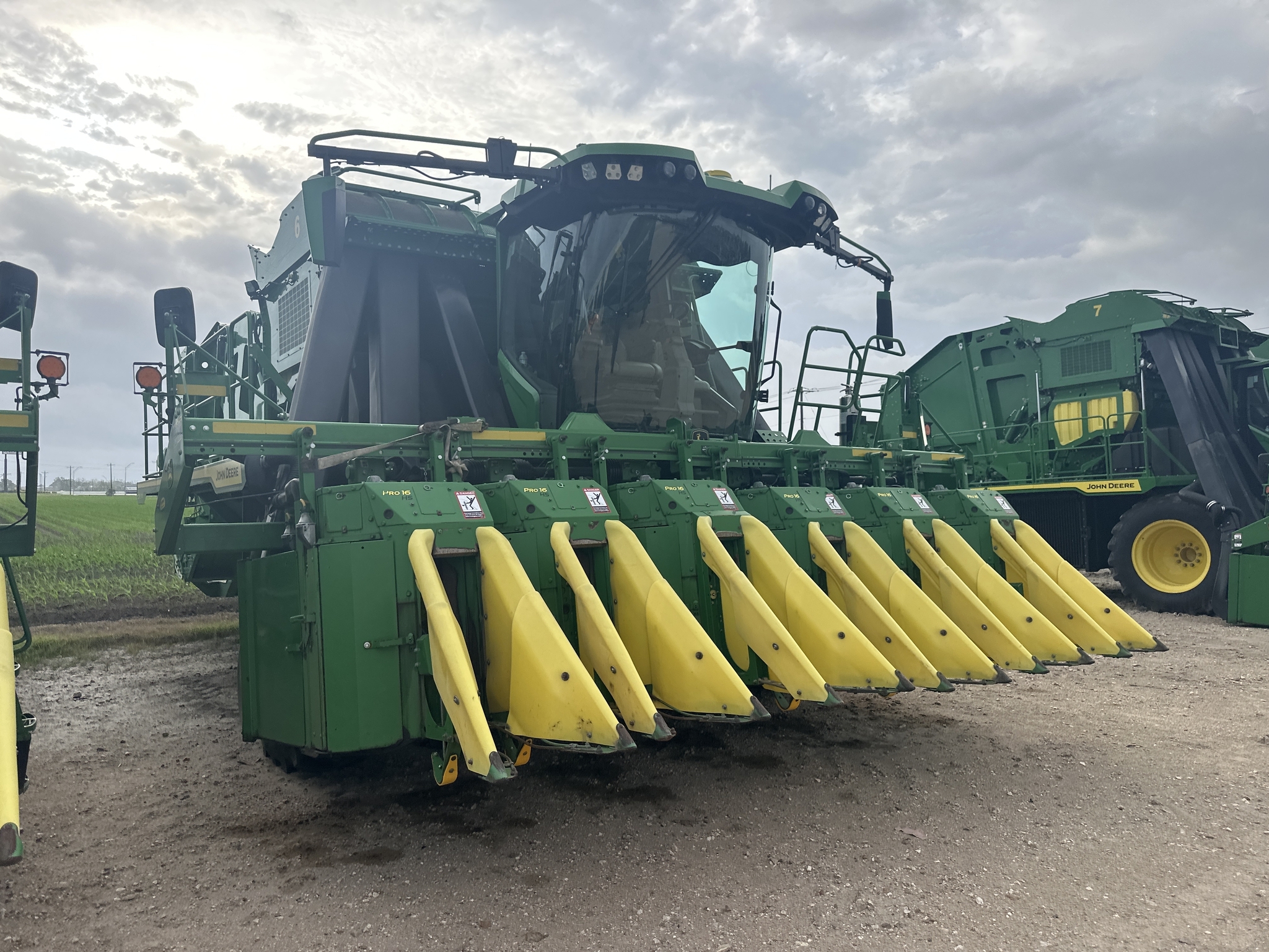 2023 John Deere CP770 Cotton Equipment