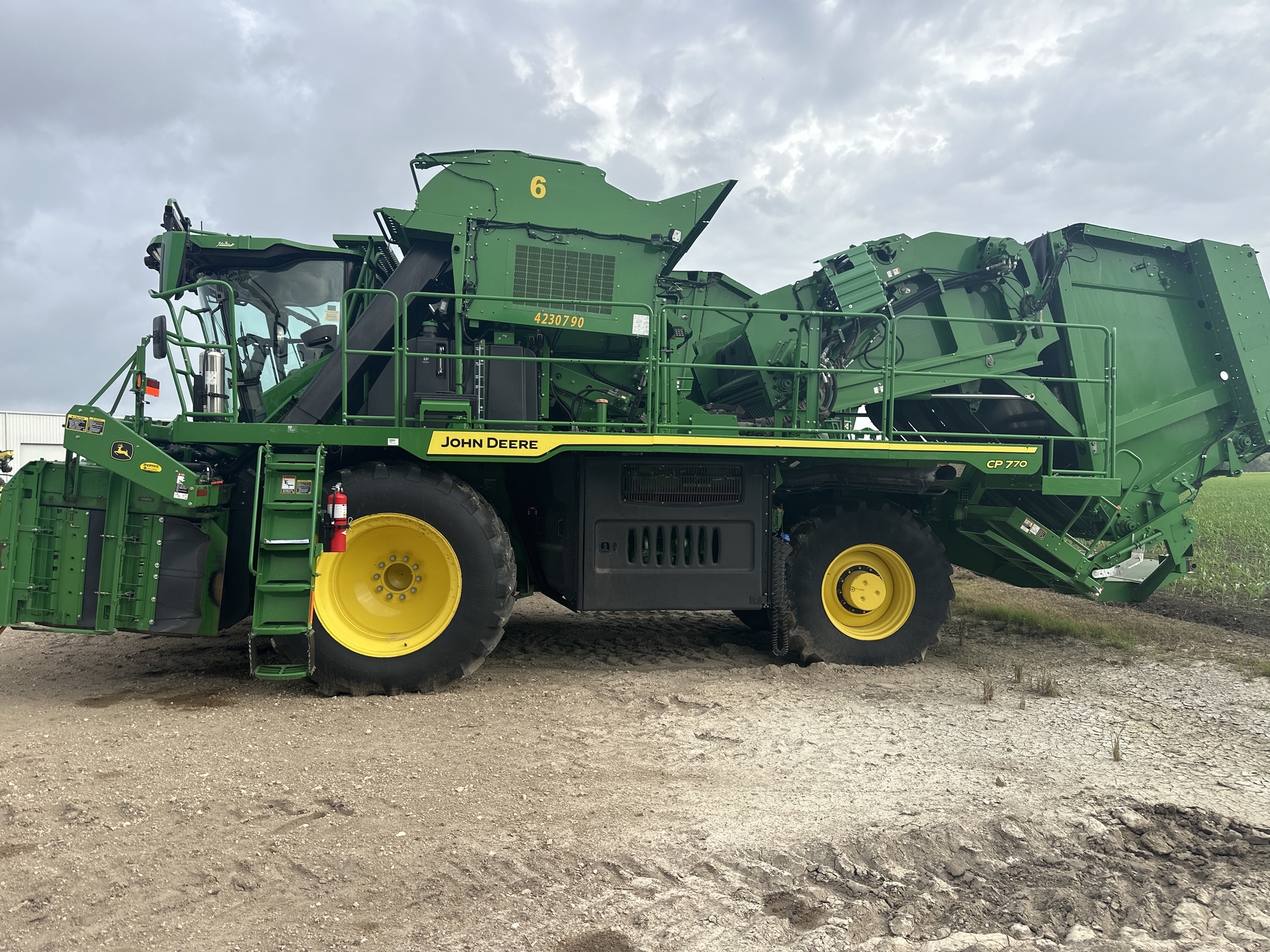 2023 John Deere CP770 Cotton Equipment