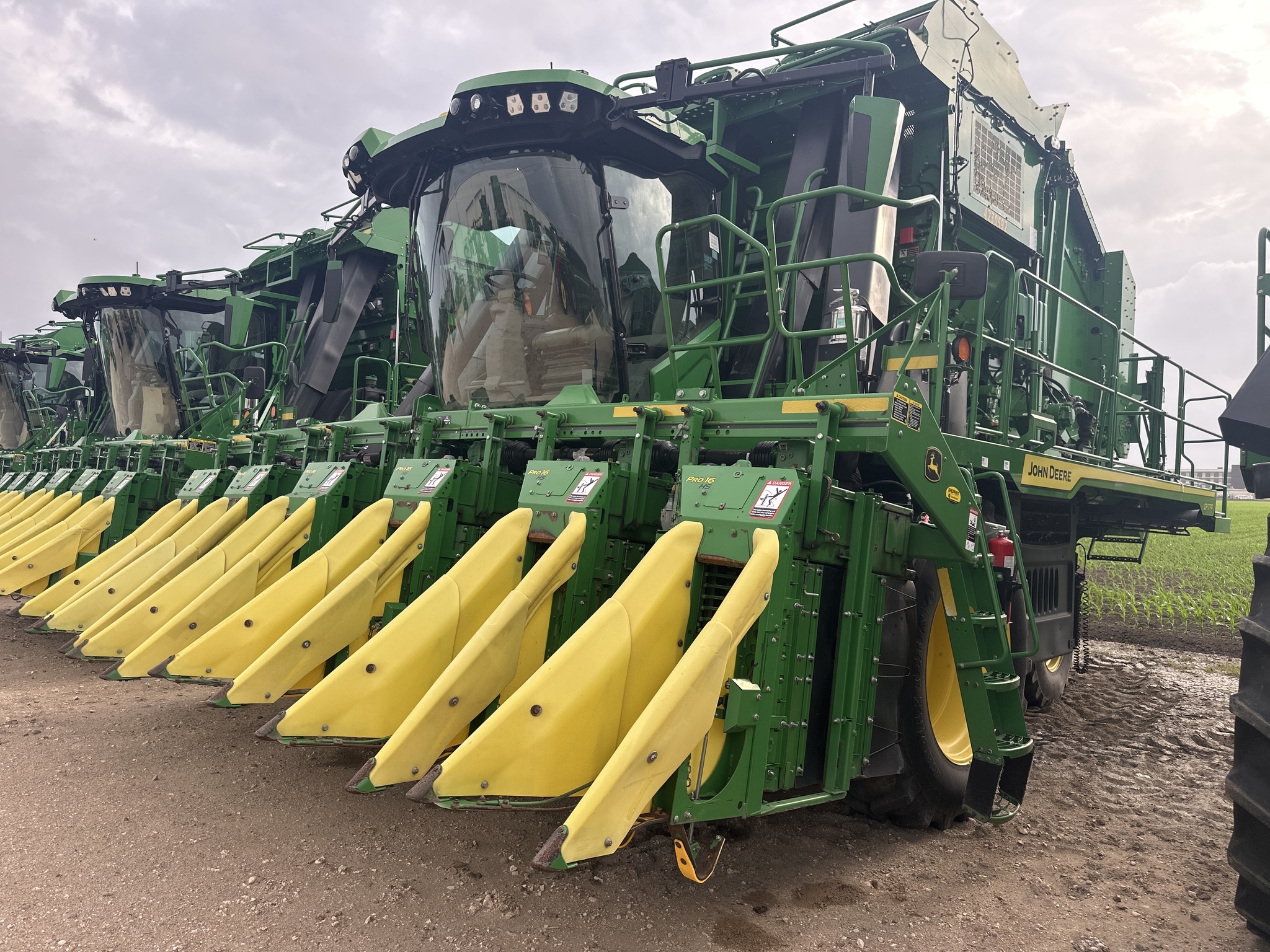 2023 John Deere CP770 Cotton Equipment