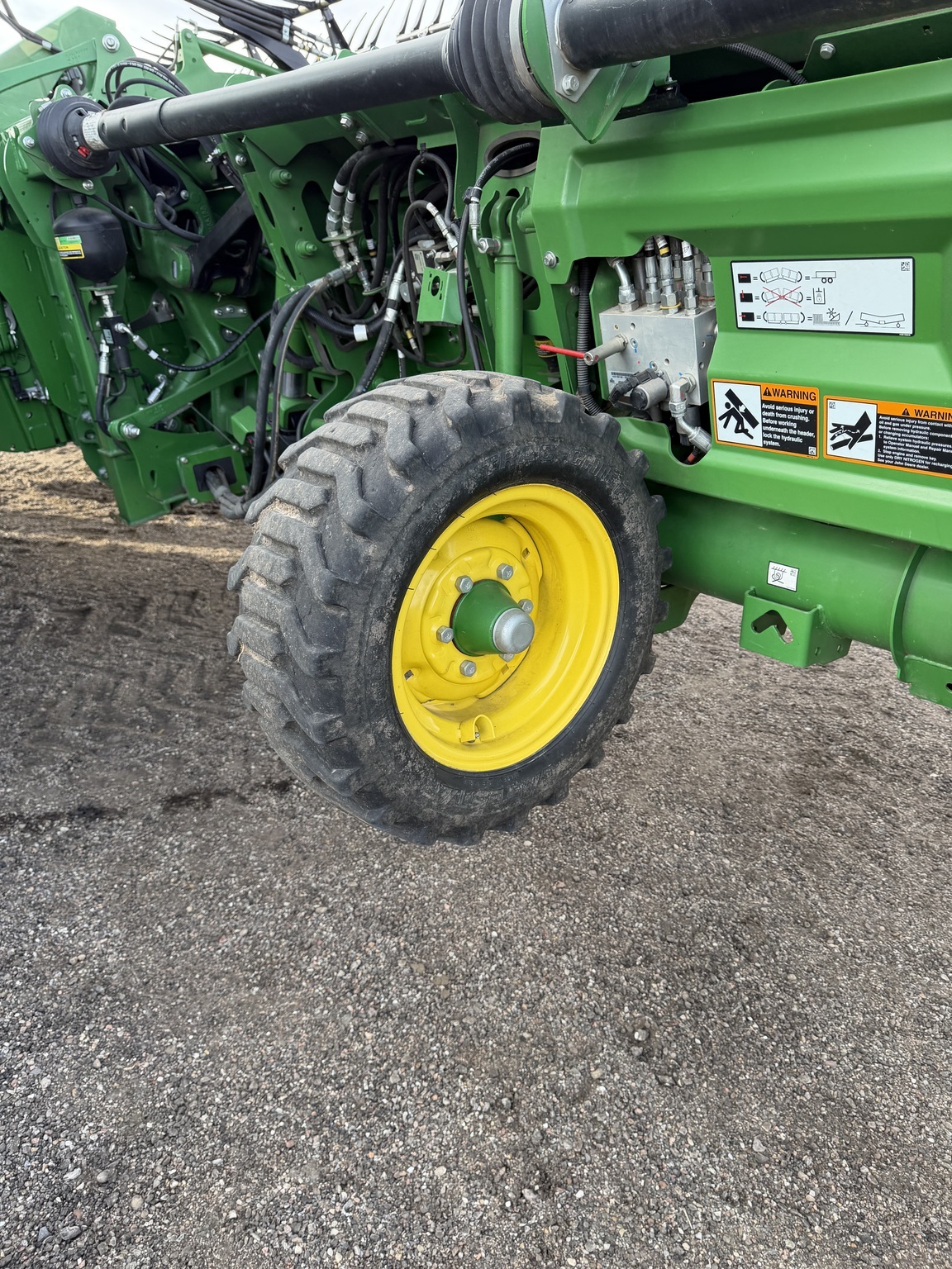 2024 John Deere HD40F Platform