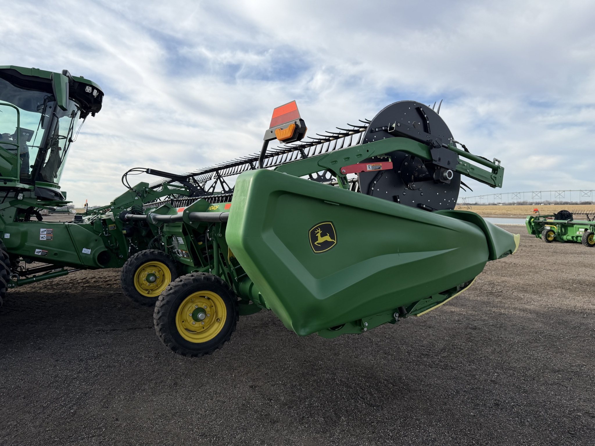 2024 John Deere HD40F Platform