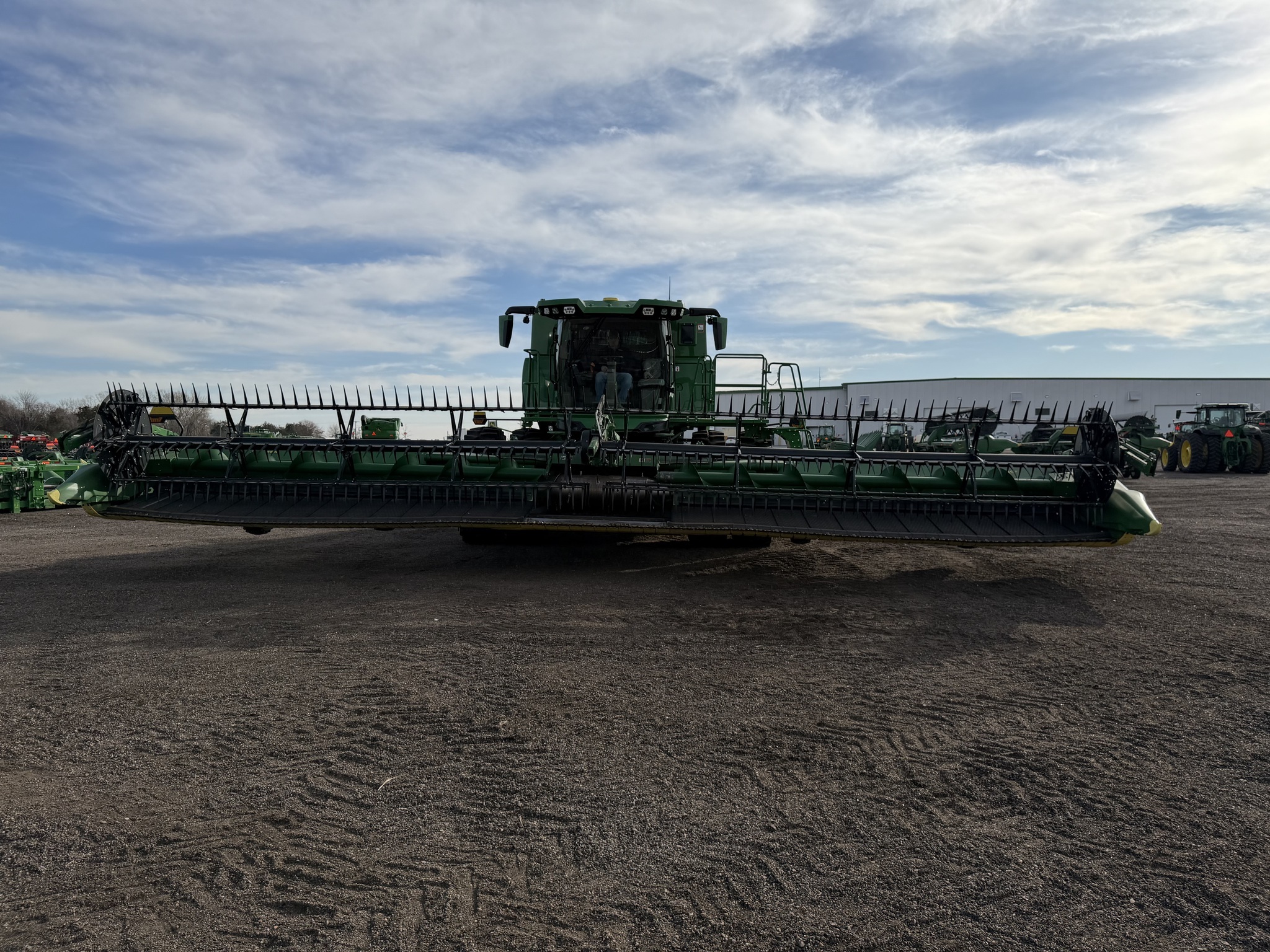 2024 John Deere HD40F Platform