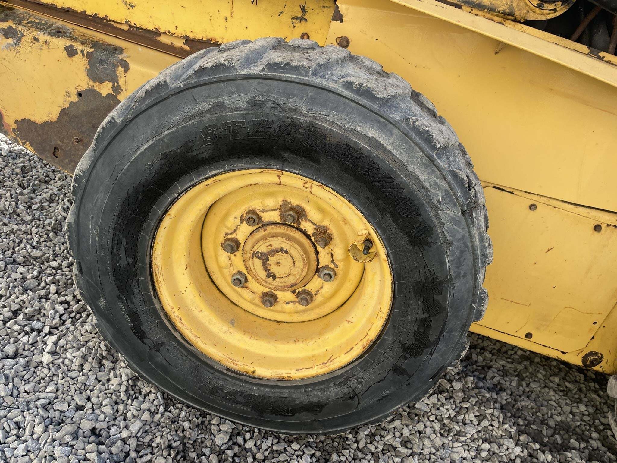 1999 New Holland L865 Miscellaneous