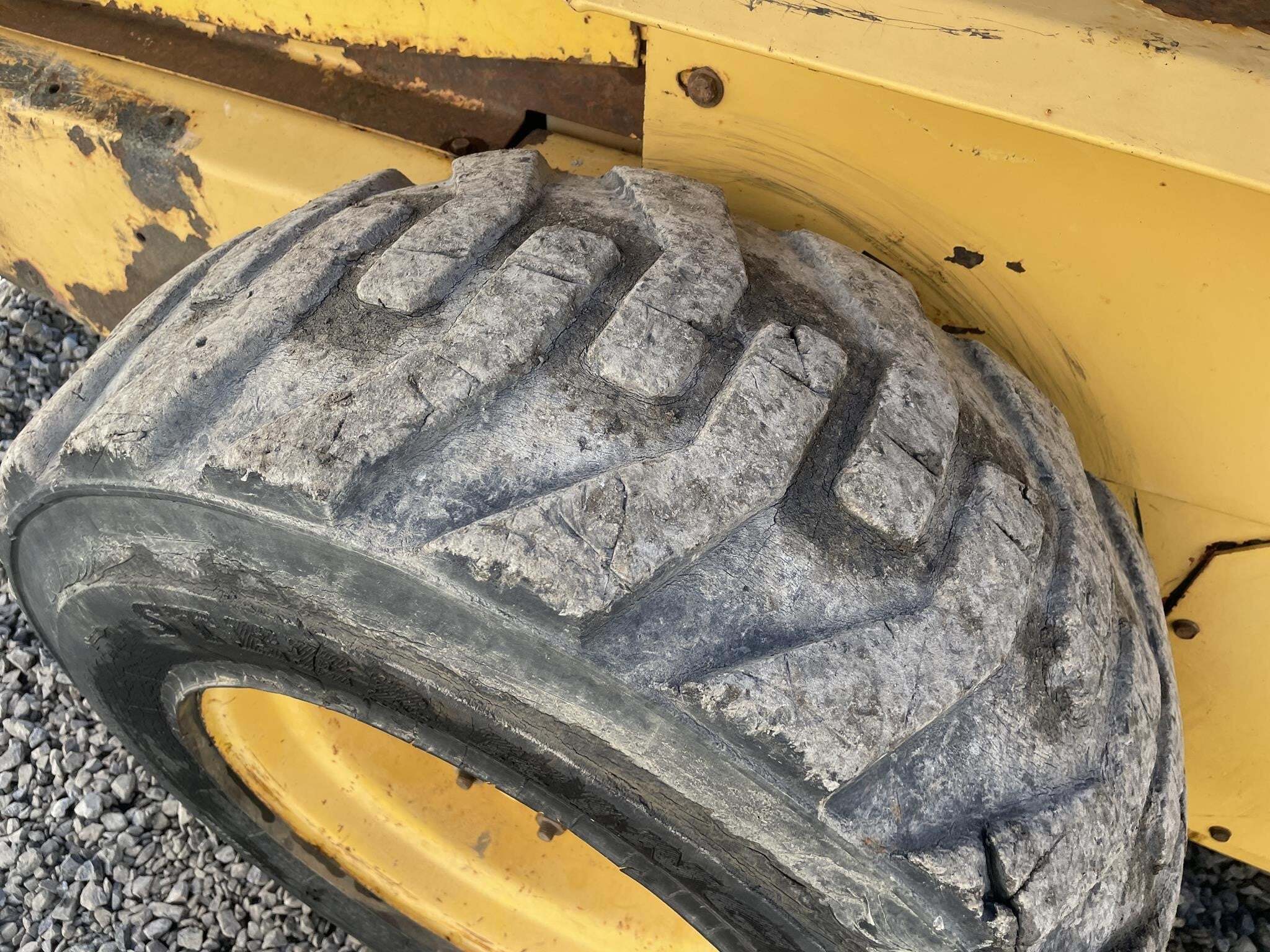 1999 New Holland L865 Miscellaneous