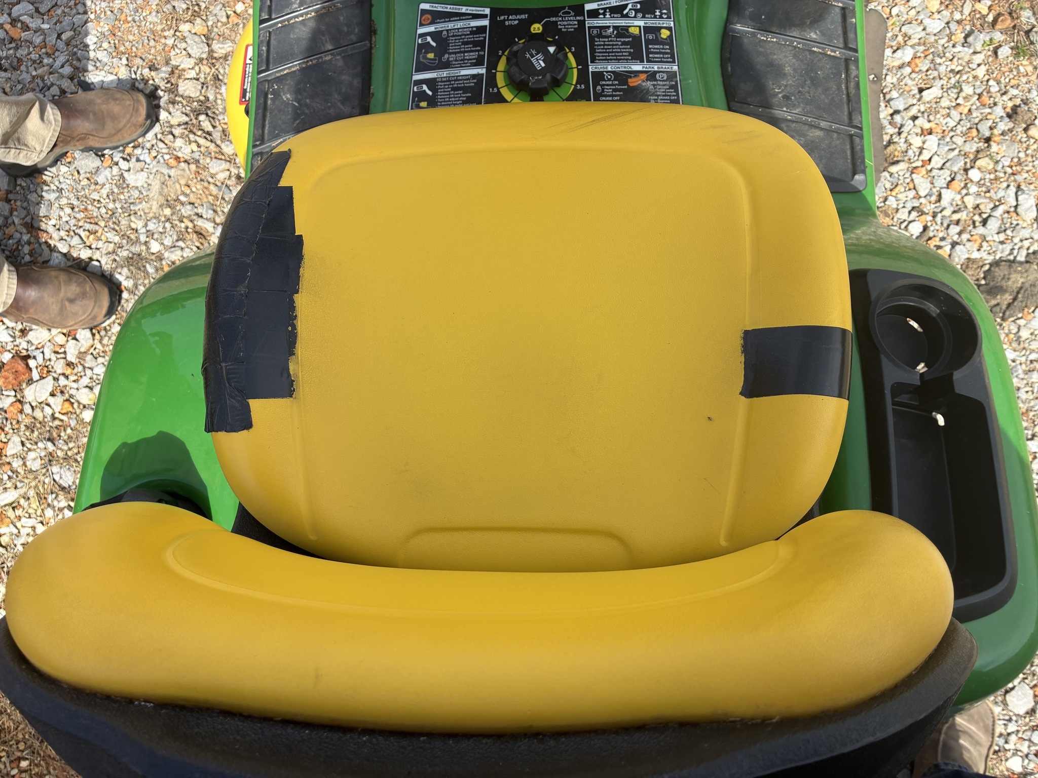 2016 John Deere X350 Lawn Mower