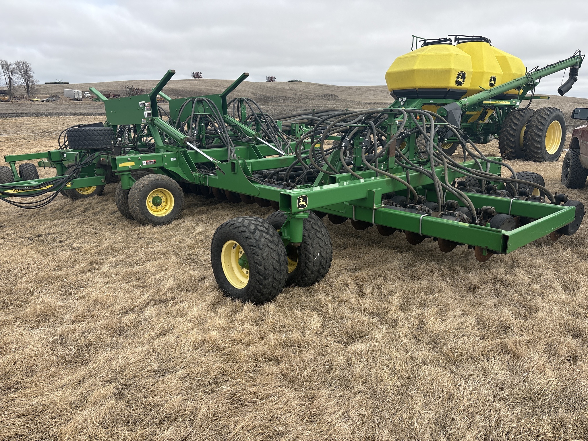 2009 John Deere 1890 Air Seeder - $95,000 | Machinery Pete