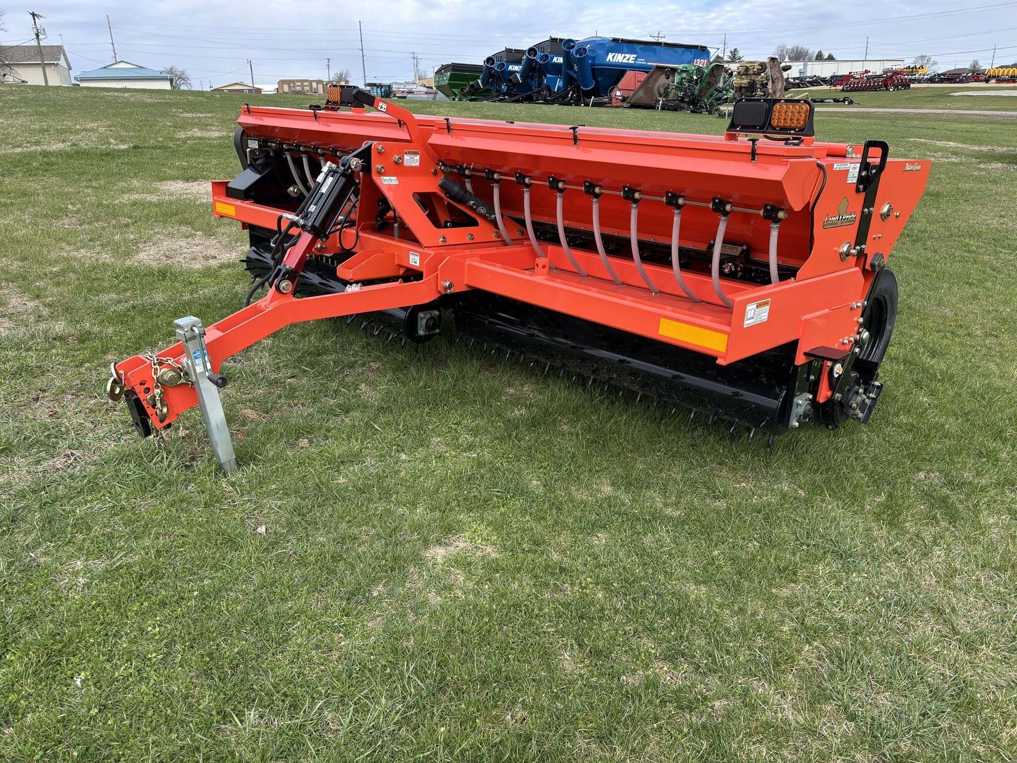  Land Pride MPS2611 Drill