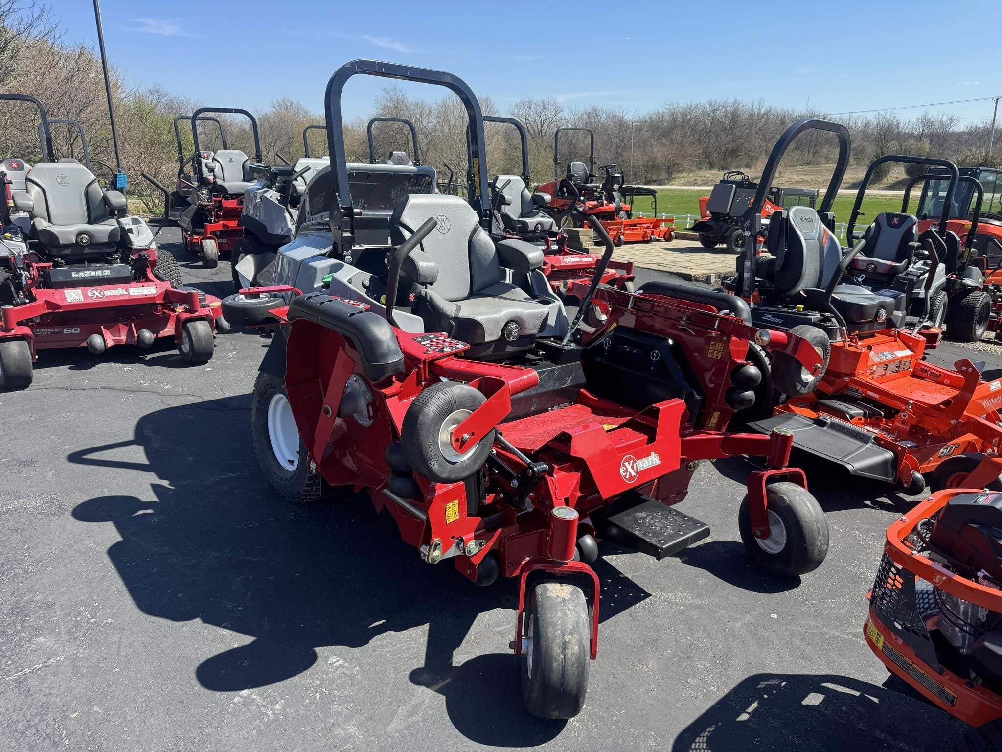  Exmark LZS88CDYM96RW0 Lawn Mower