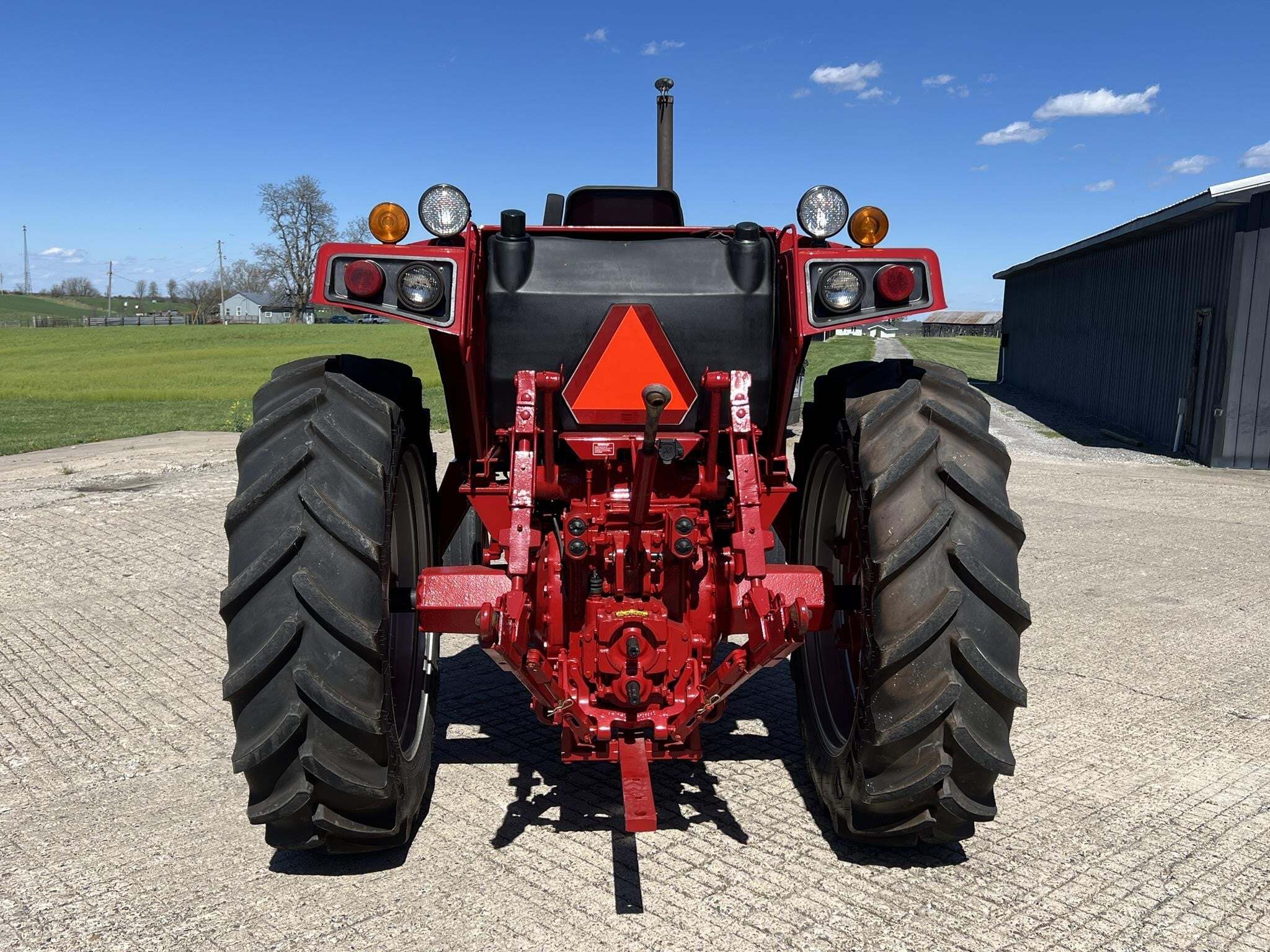 1981 International 786 Tractor