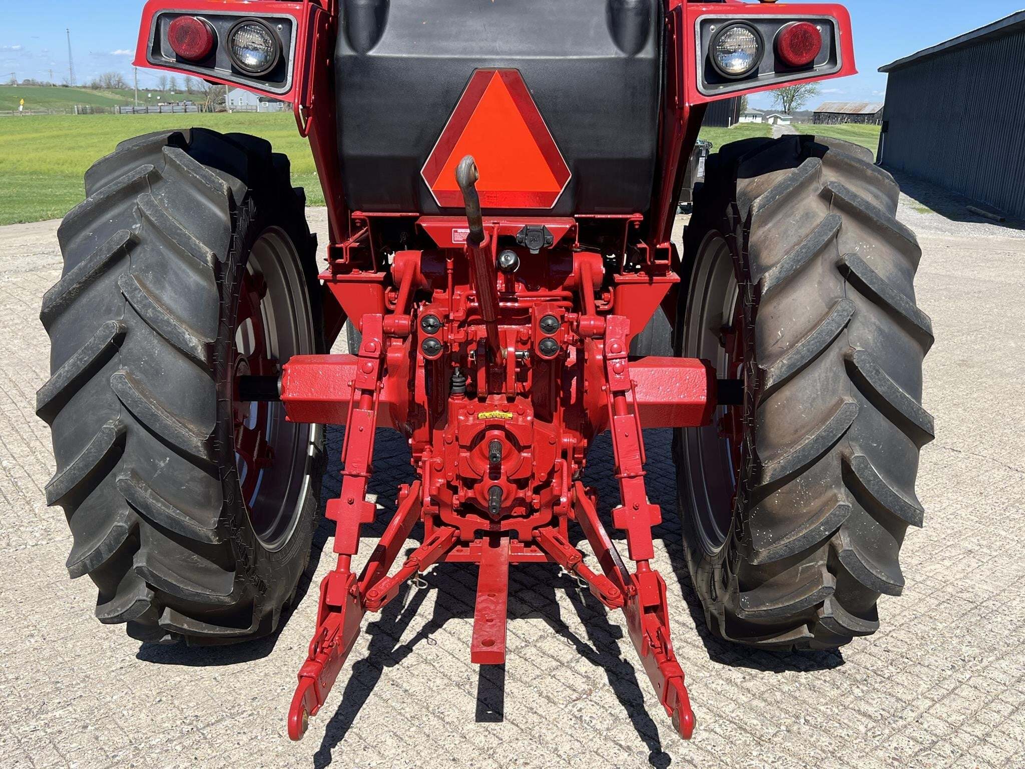 1981 International 786 Tractor