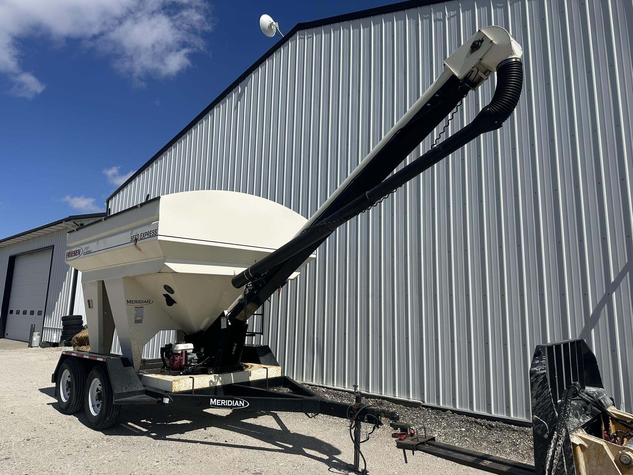  Friesen 240RT Seed Tender