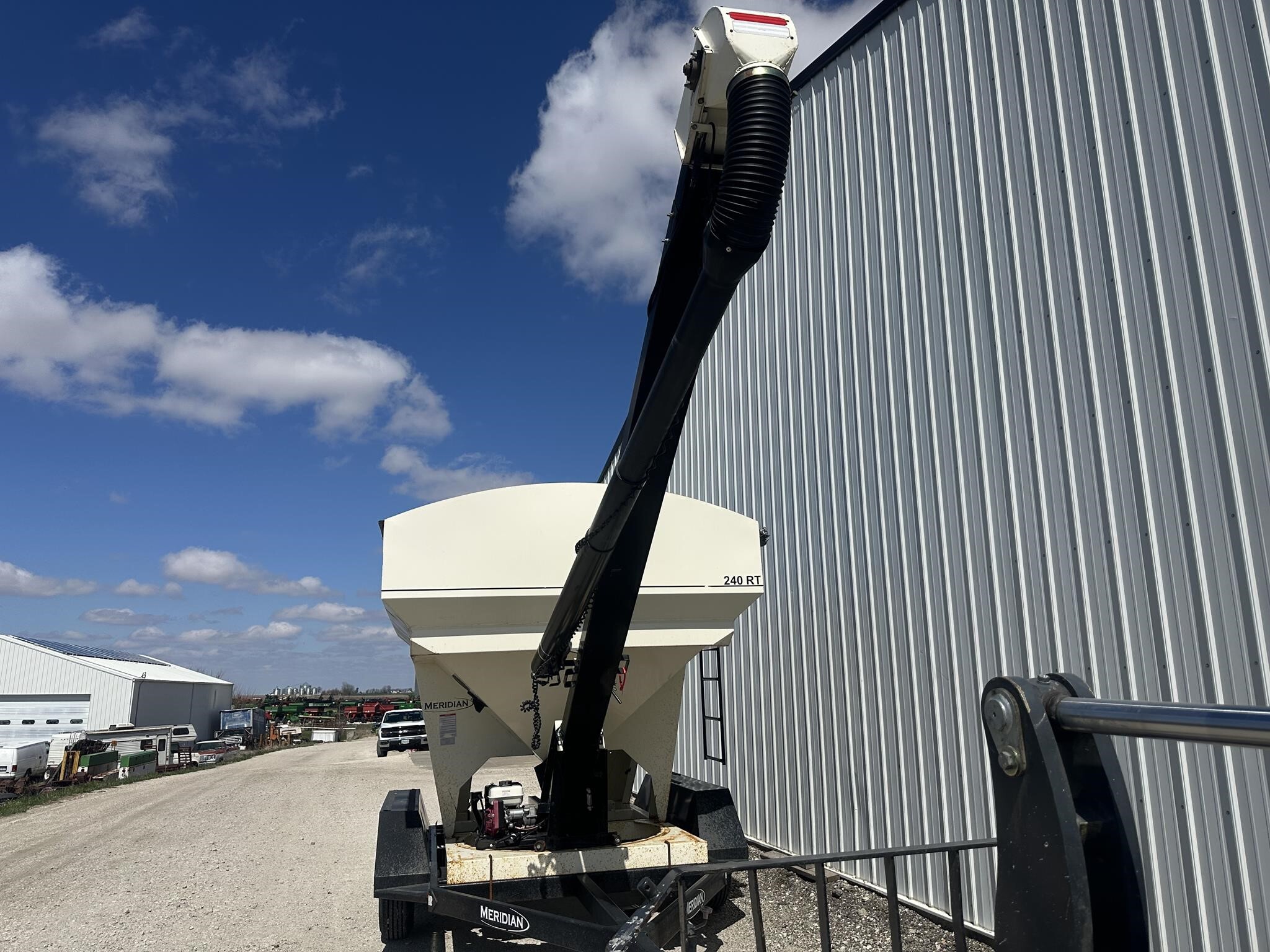  Friesen 240RT Seed Tender