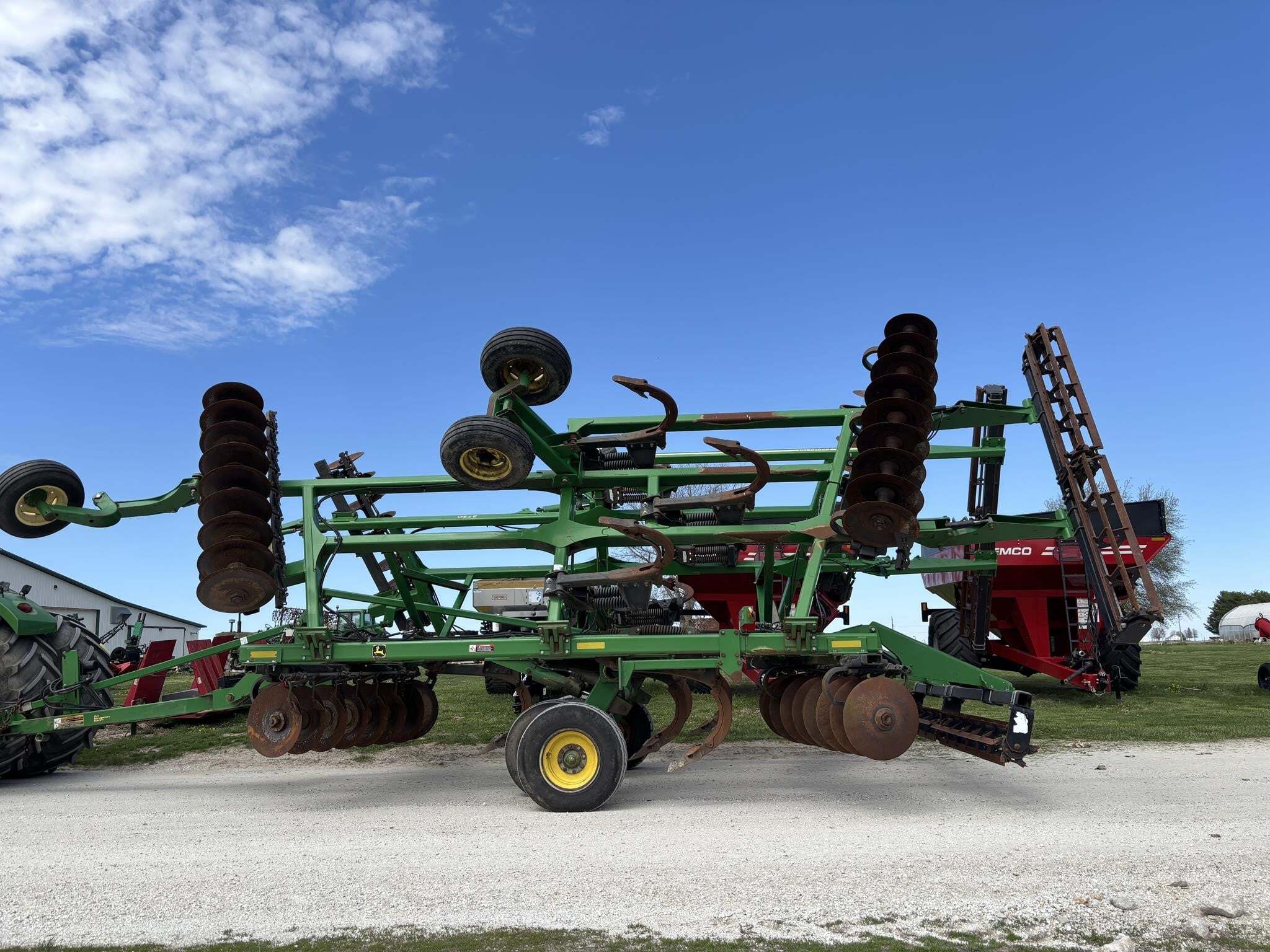 2015 John Deere 2720 Disk Chisel