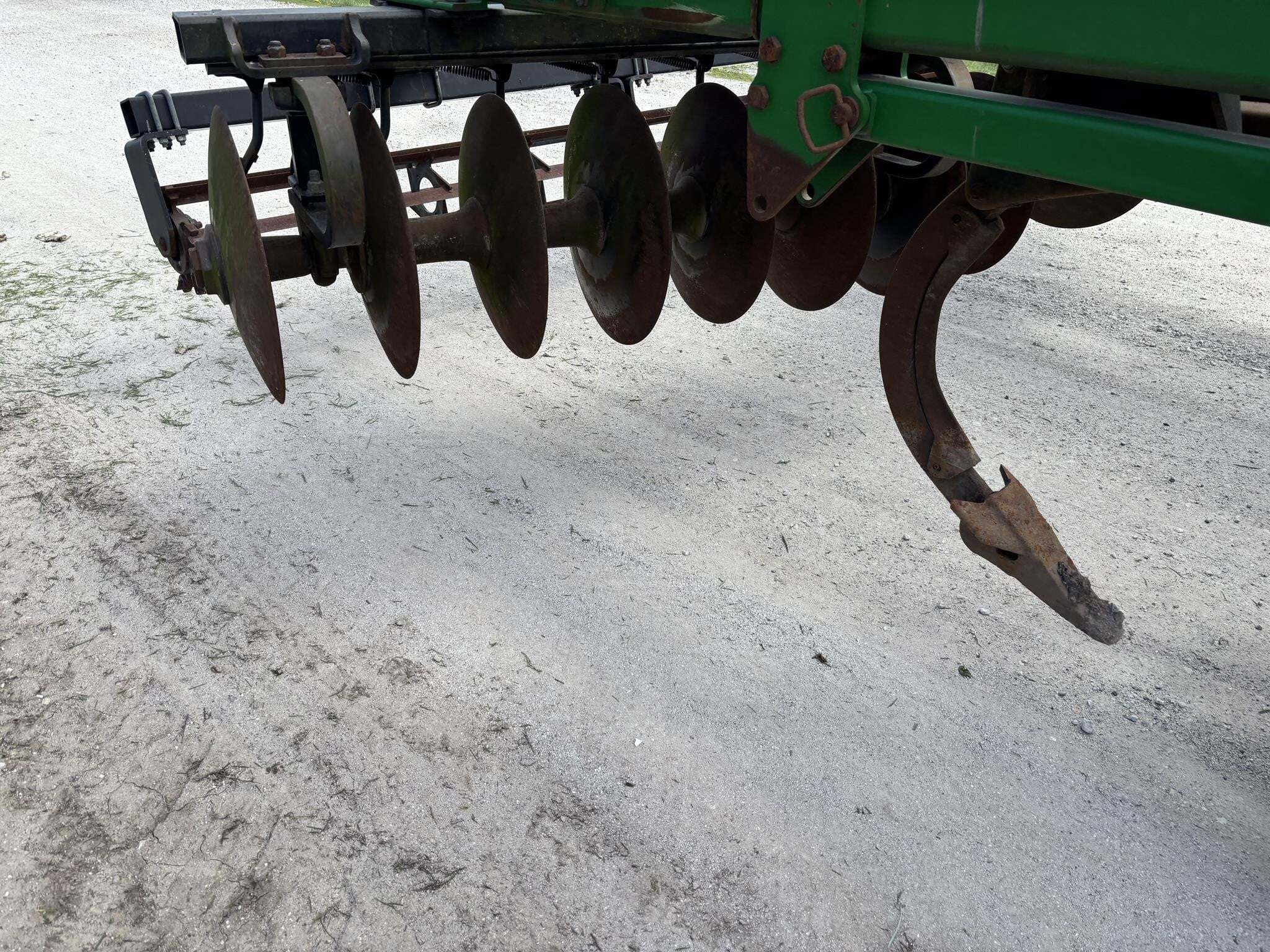2015 John Deere 2720 Disk Chisel
