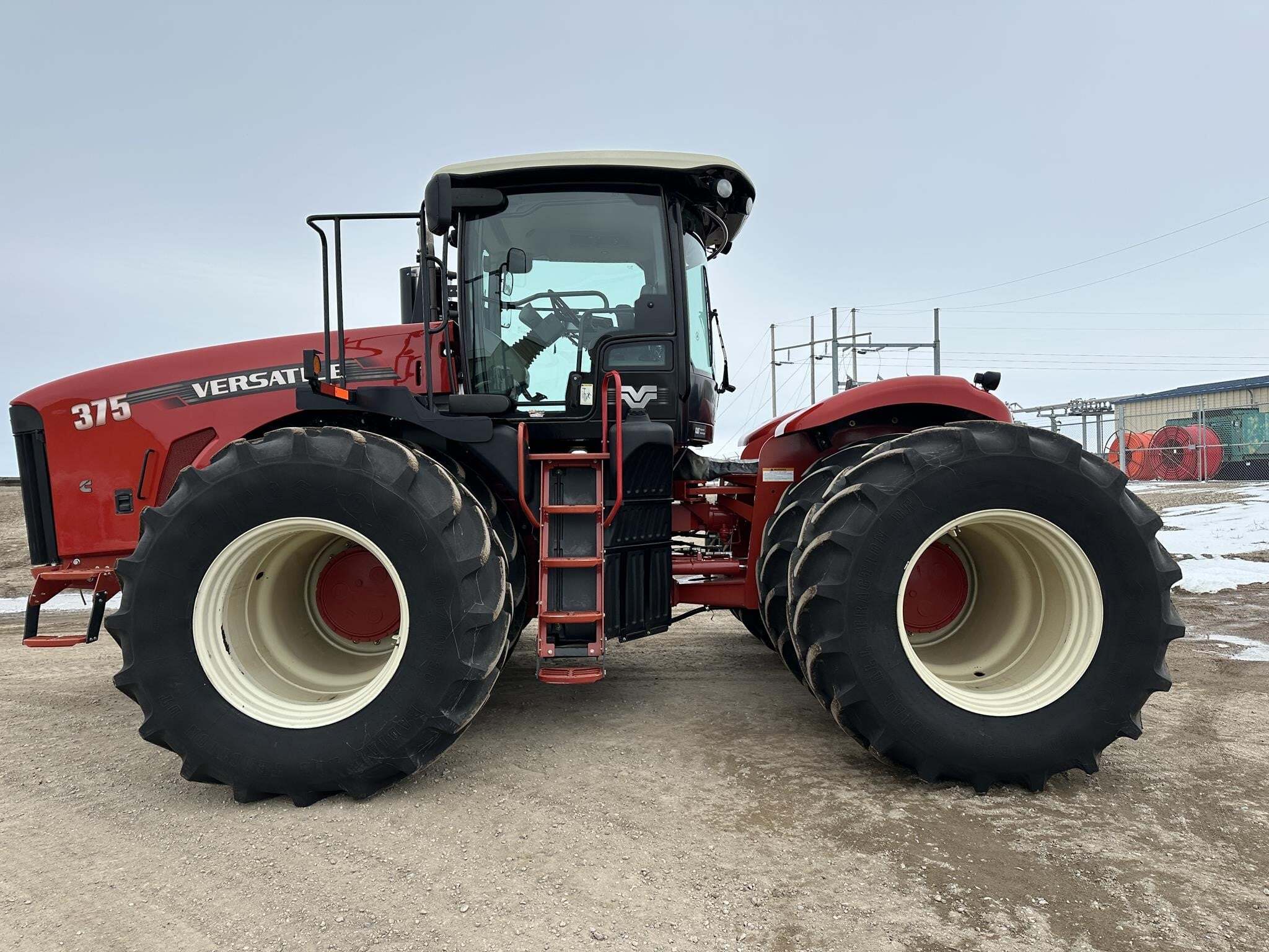 2015 Versatile 375 Tractor
