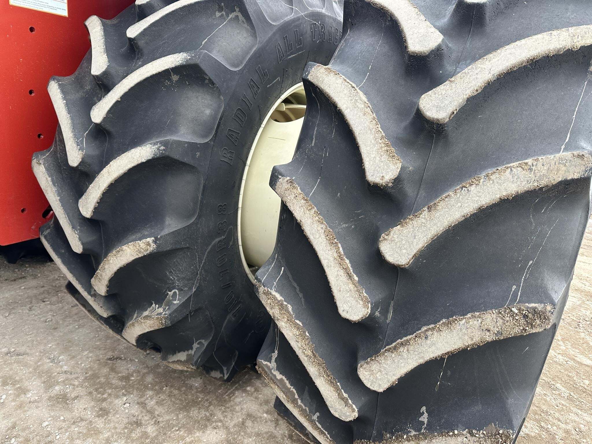 2015 Versatile 375 Tractor