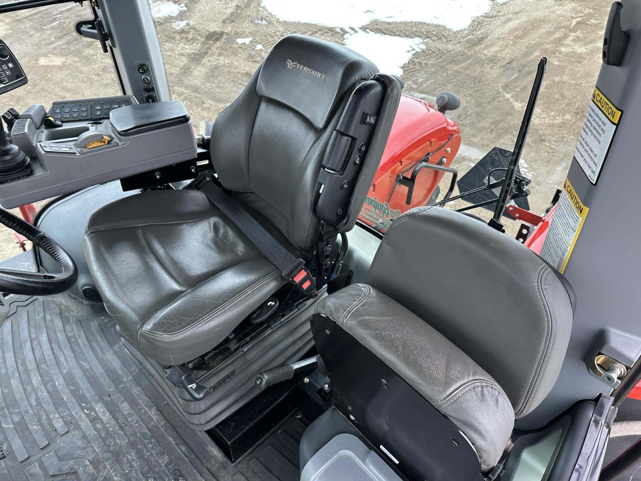 2015 Versatile 375 Tractor