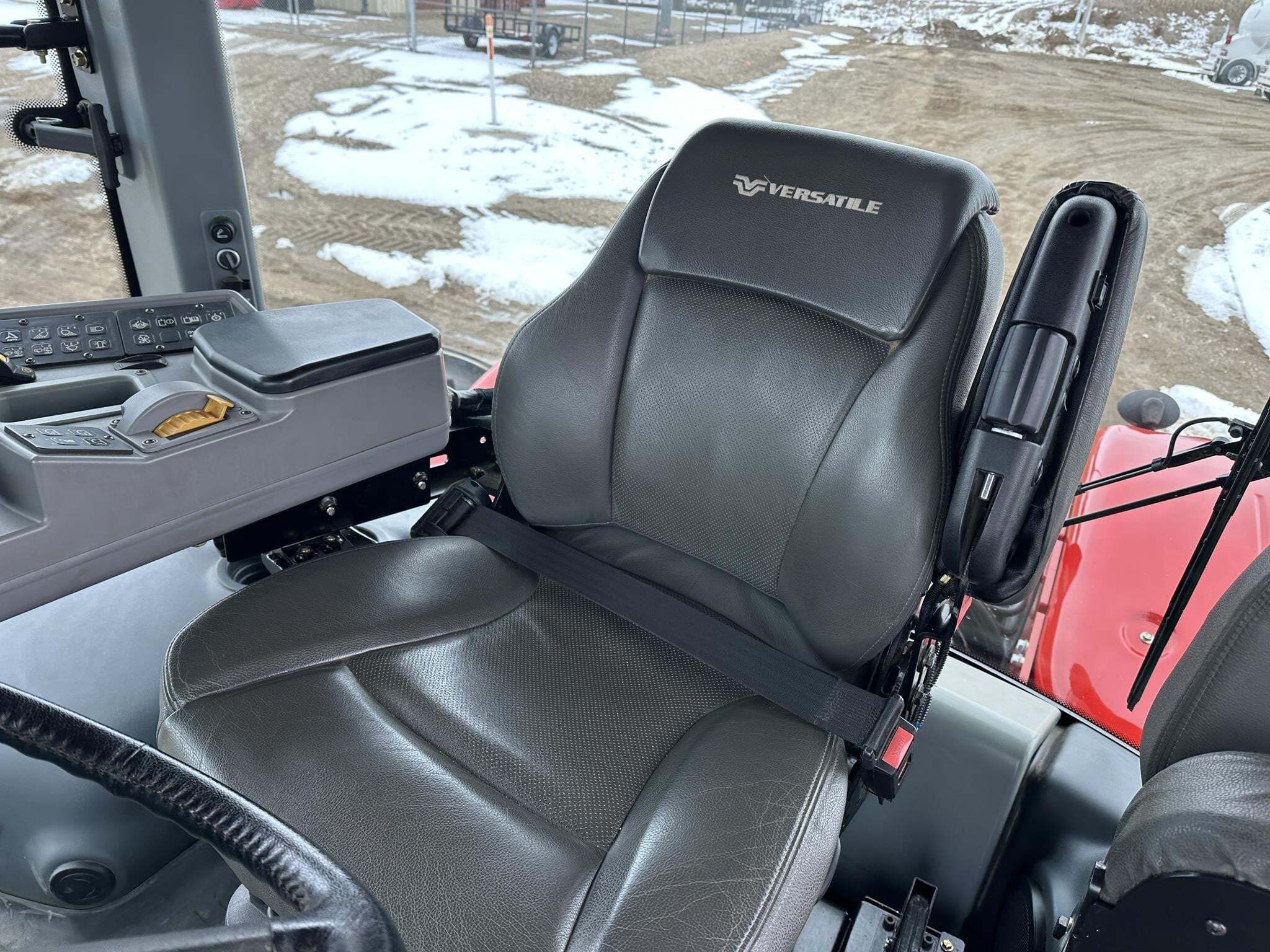 2015 Versatile 375 Tractor