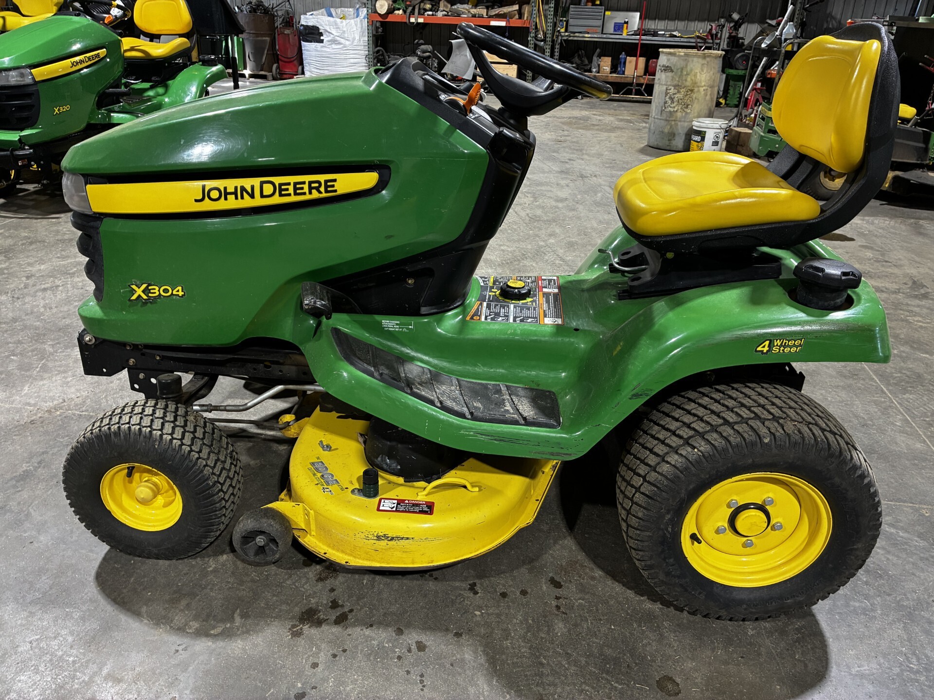 2011 John Deere X304 Lawn Mower