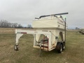2000 Friesen 220 Seed Tender
