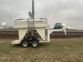 2000 Friesen 220 Seed Tender