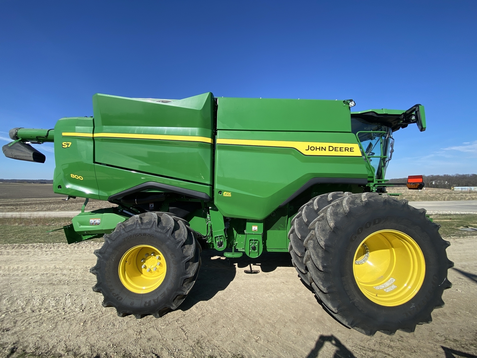 2025 John Deere S7 800 Combine