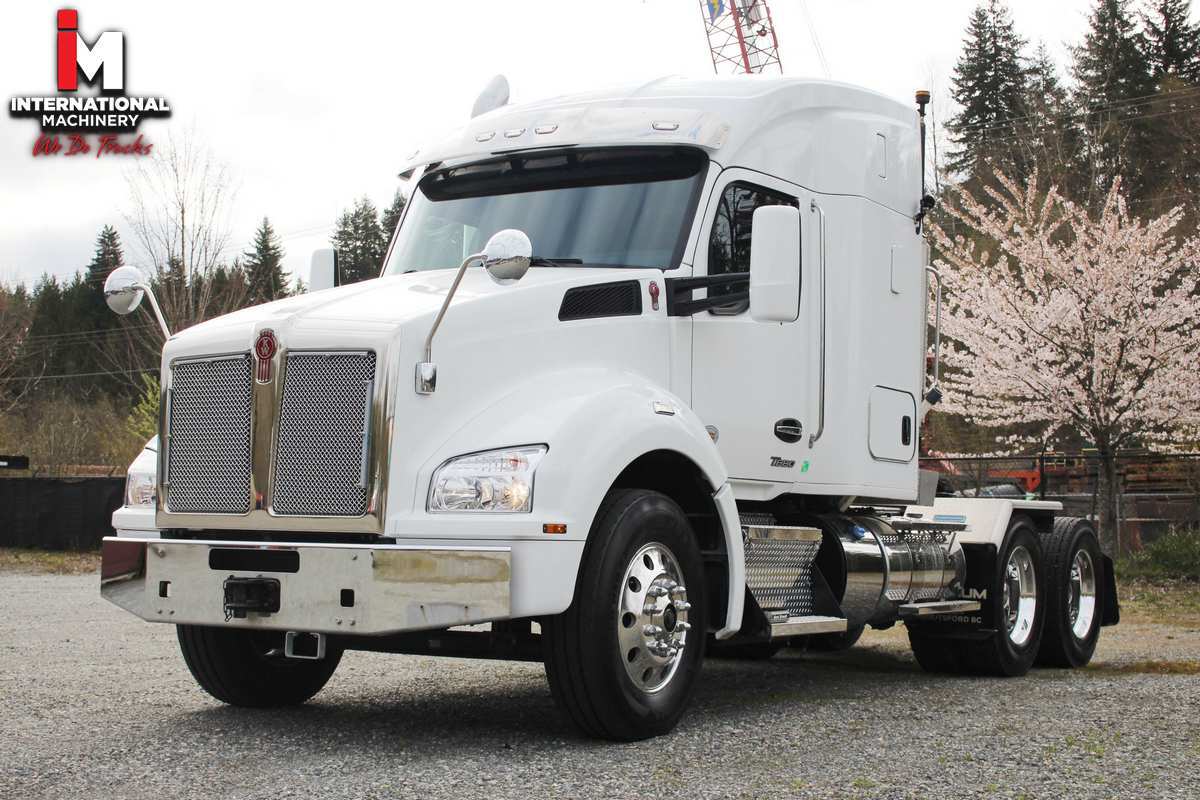 2025 Kenworth T880 Semi Trucks/Trailer