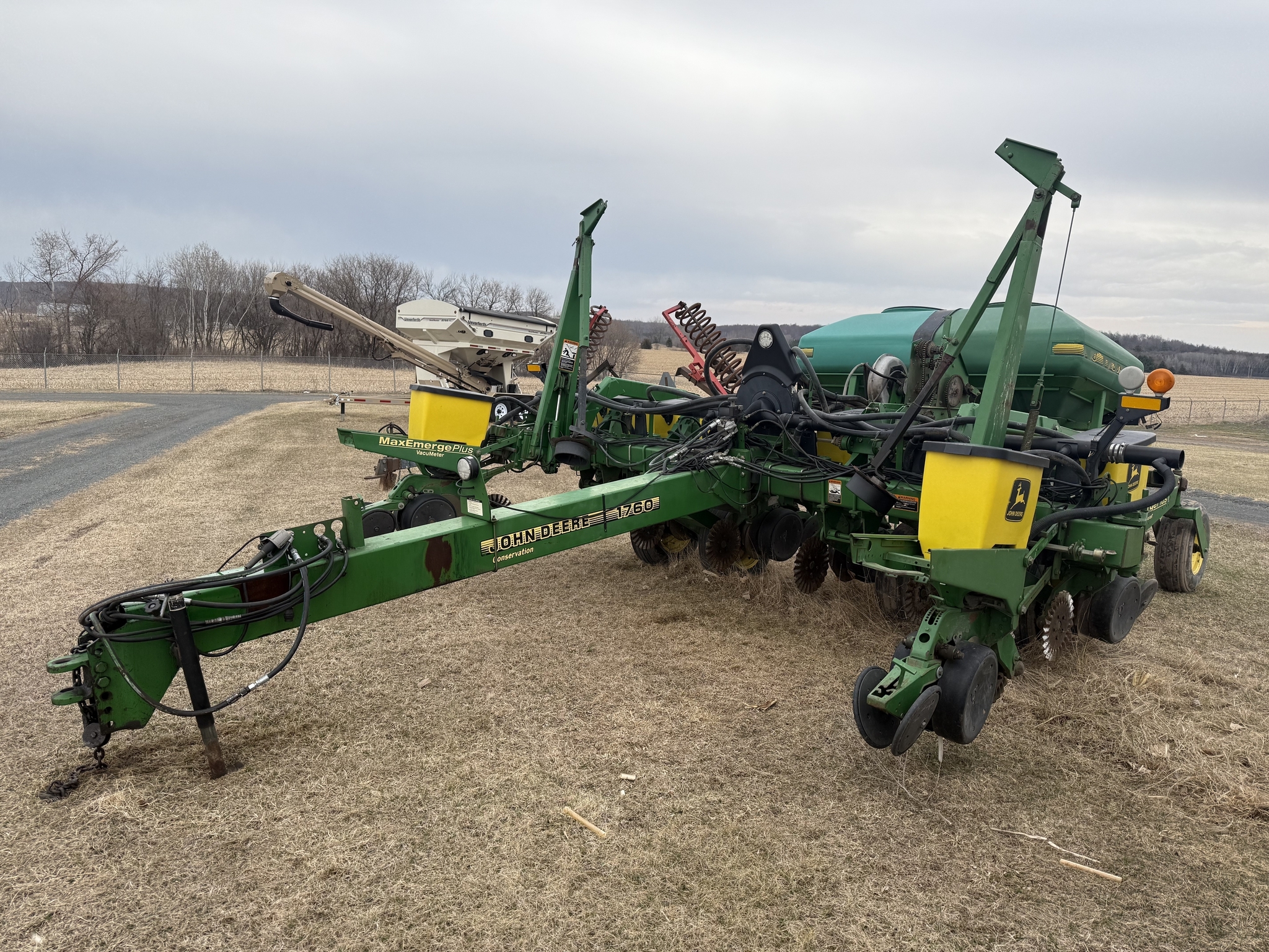 1997 John Deere 1760 Planter