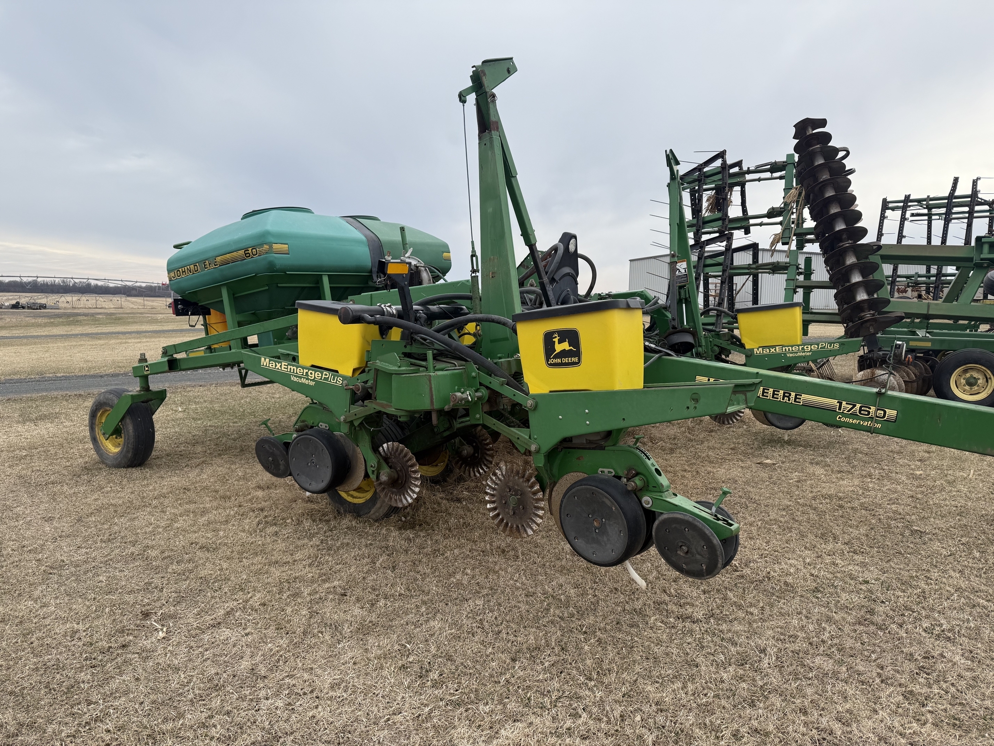 1997 John Deere 1760 Planter