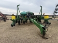1997 John Deere 1760 Planter